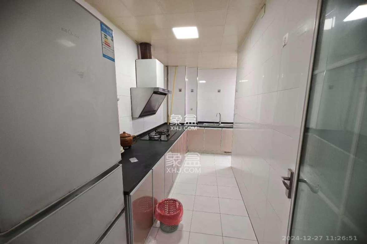 旭辉御府 3室2厅1卫 2400.0元/月 旭辉御府 3室2厅1卫 2400.0元/月室内图