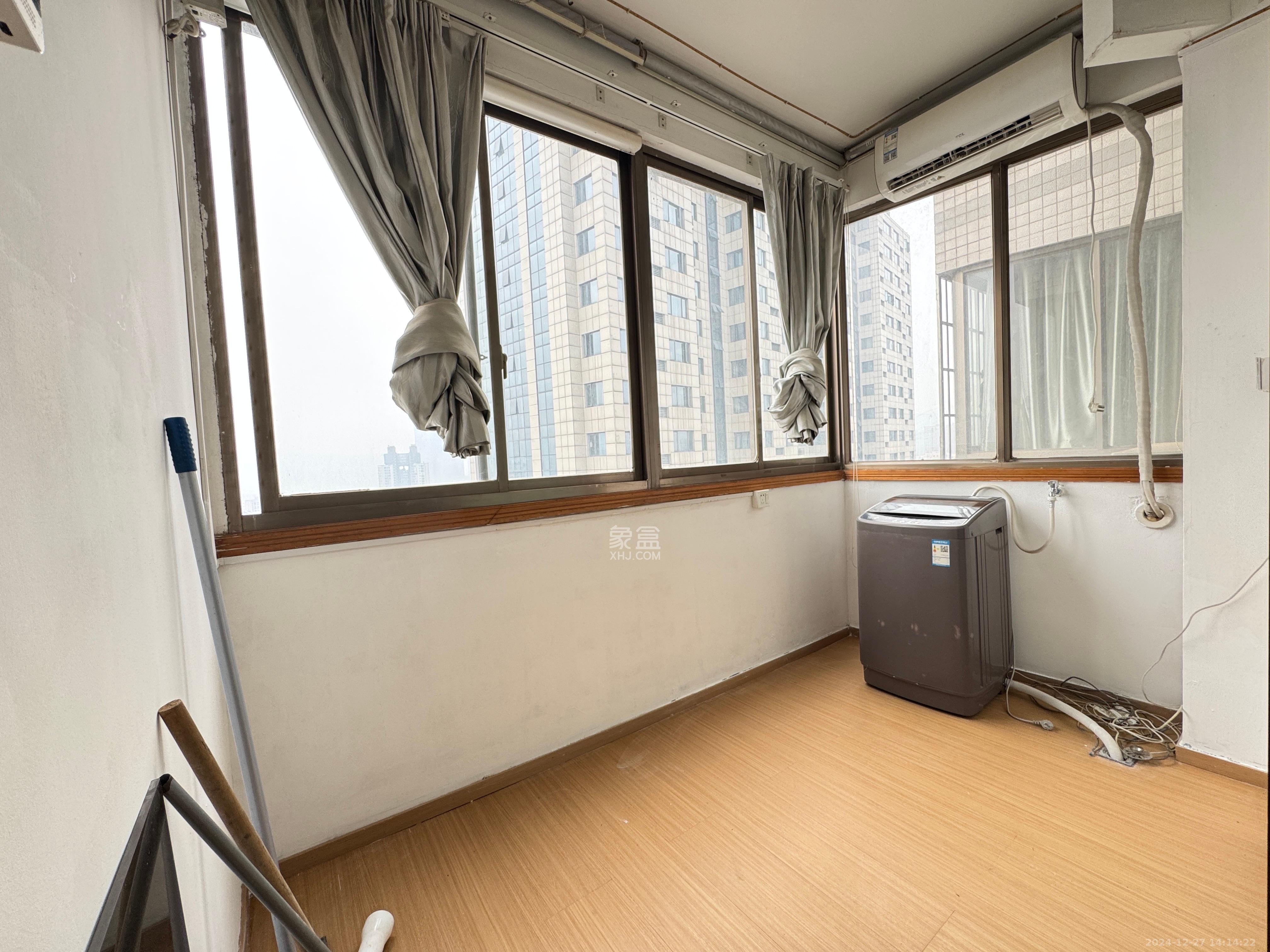 芙蓉同发 1室1厅1卫 3000.0元/月 芙蓉同发 1室1厅1卫 3000.0元/月室内图