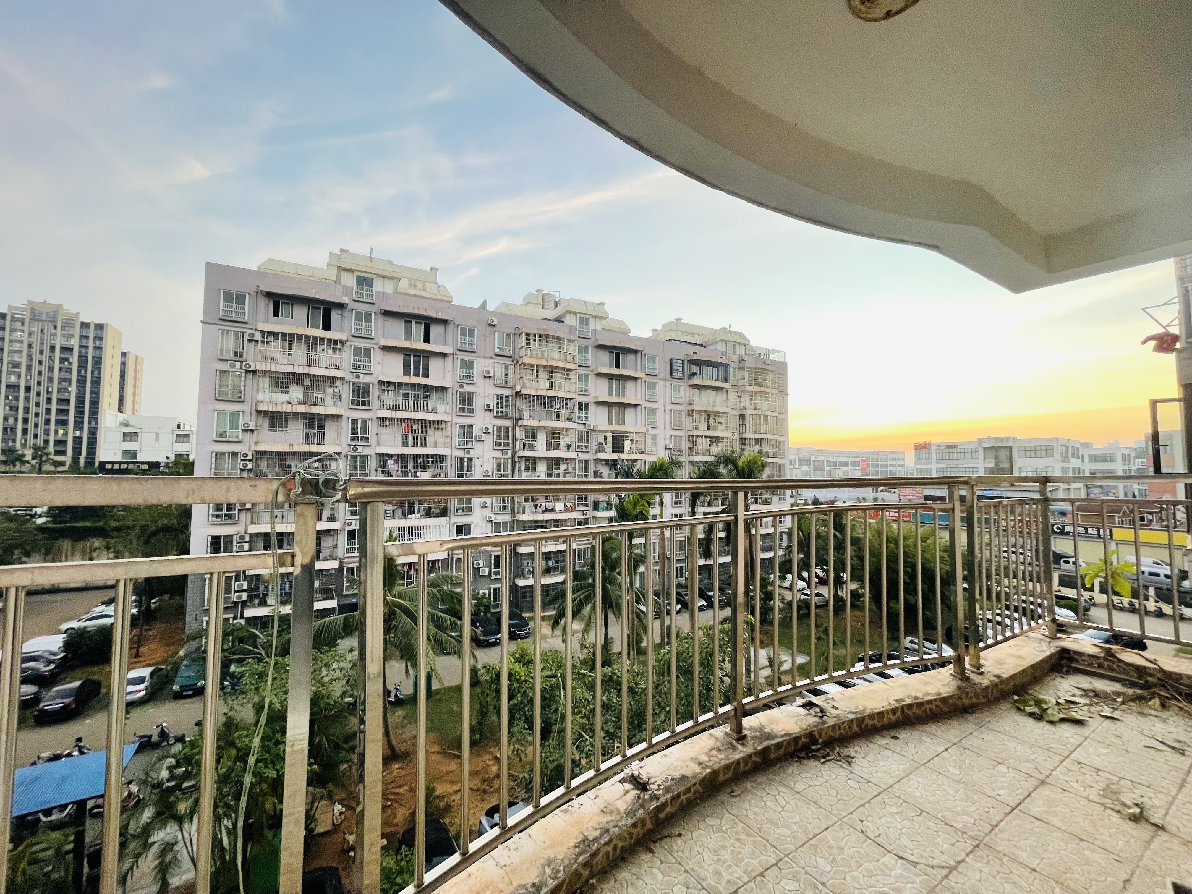 电力明园  3室2厅2卫    120.0万 电力明园  3室2厅2卫    120.0万客厅