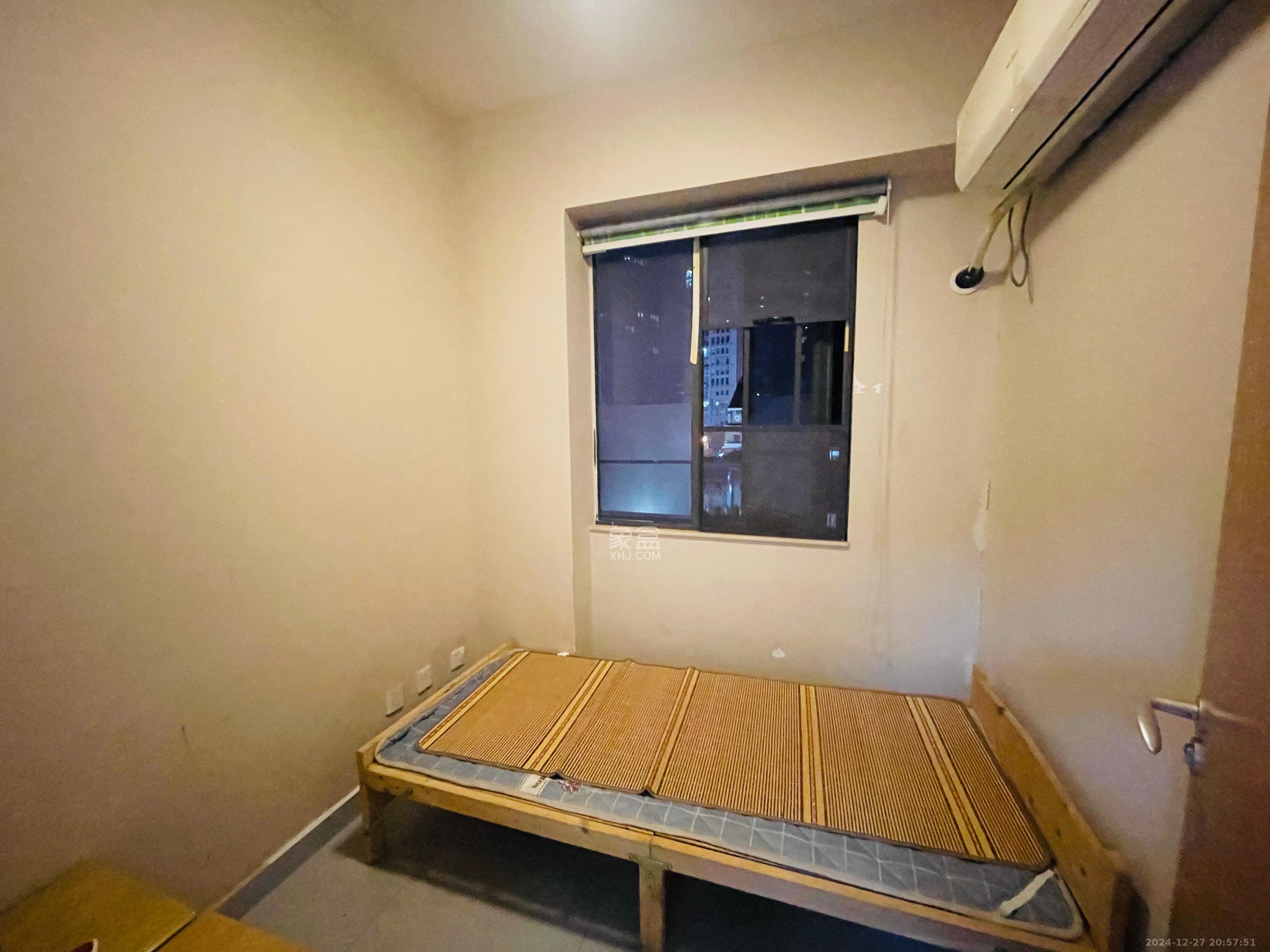 麓谷小镇  3室2厅1卫    2400.0元/月室内图