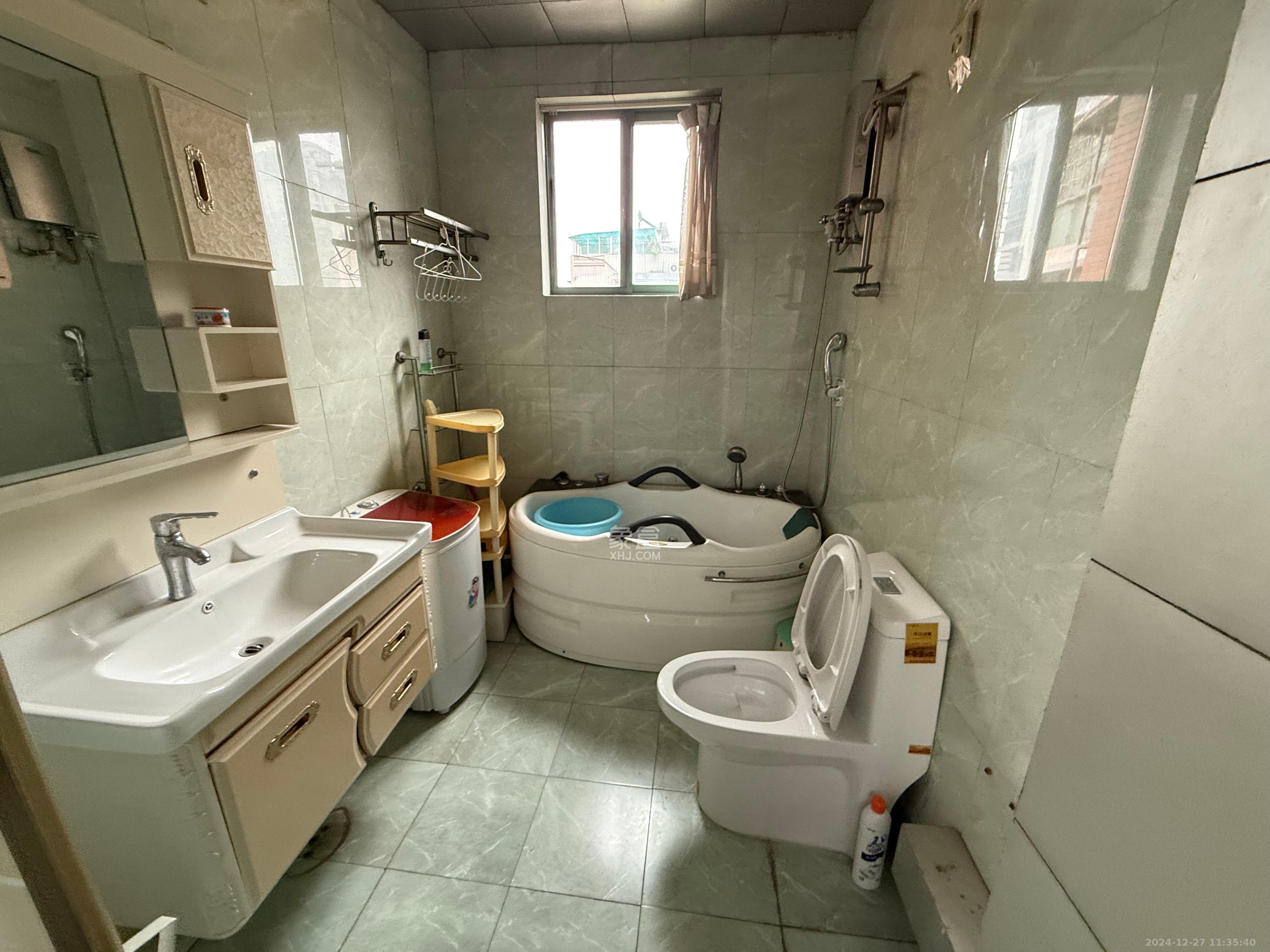 曙光大邸  3室2厅2卫    2500.0元/月 曙光大邸  3室2厅2卫    2500.0元/月室内图