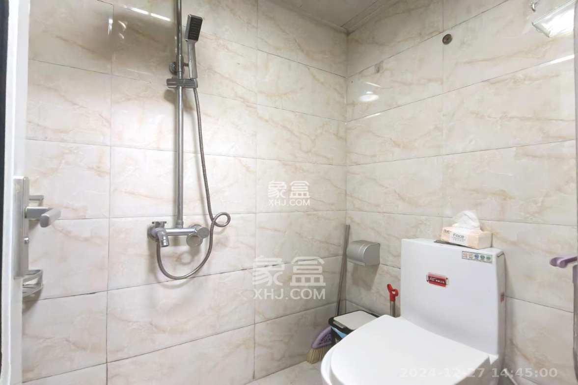 金色loft(鑫秋大厦) 2室2厅1卫 2200.0元/月 金色loft(鑫秋大厦) 2室2厅1卫 2200.0元/月室内图