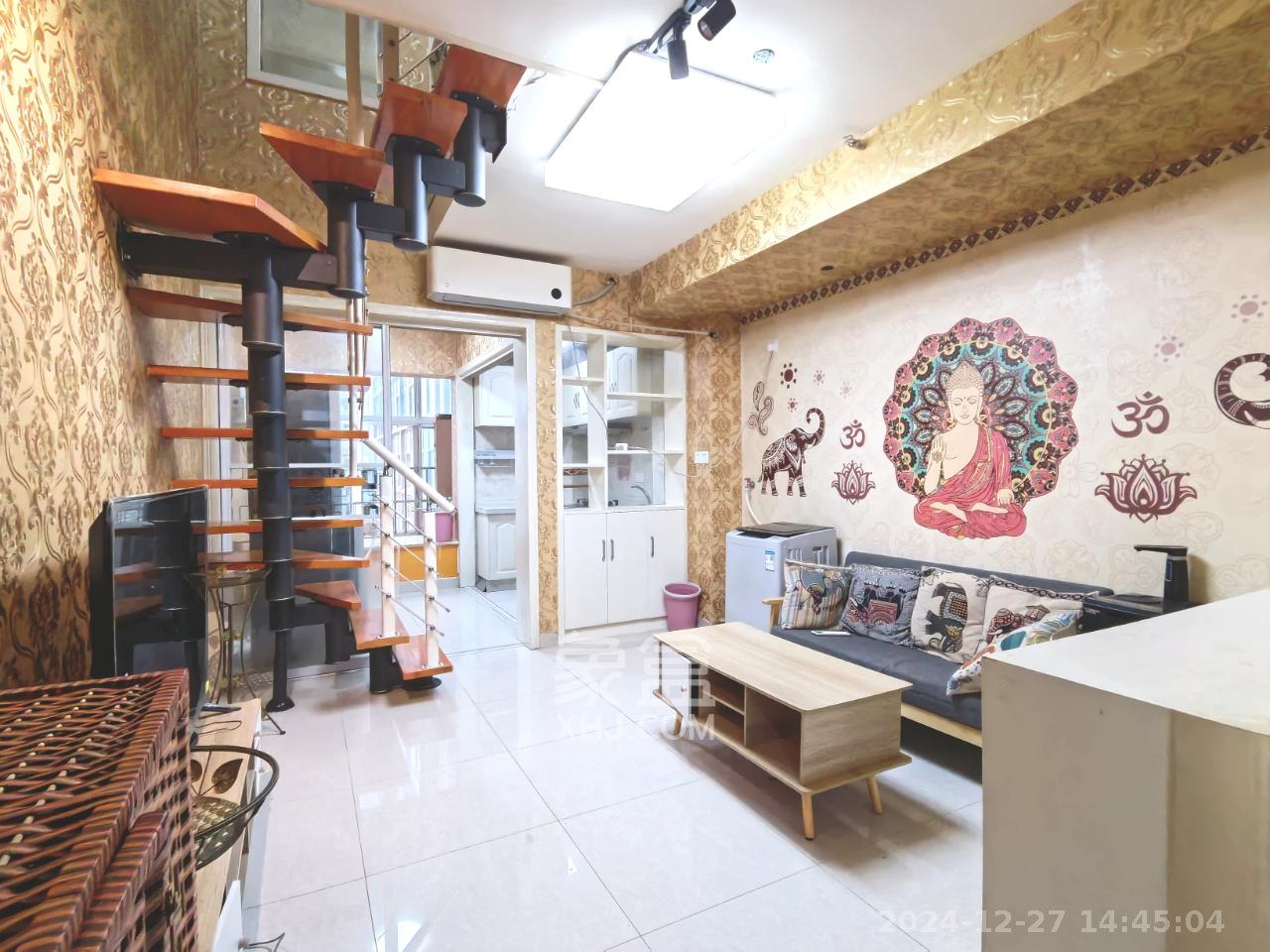 金色loft(鑫秋大厦) 2室2厅1卫 2200.0元/月 金色loft(鑫秋大厦) 2室2厅1卫 2200.0元/月室内图