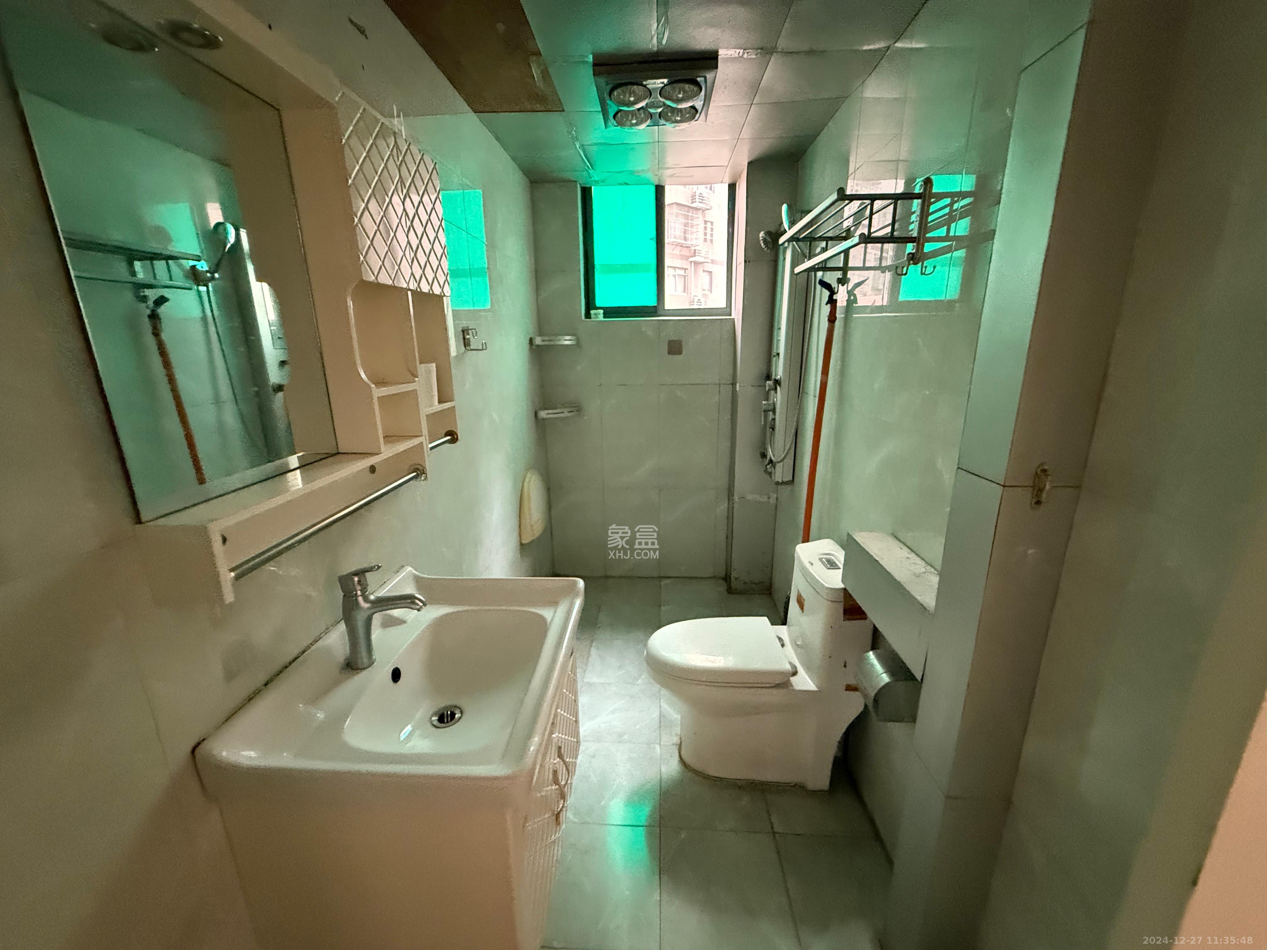 曙光大邸  3室2厅2卫    2500.0元/月室内图