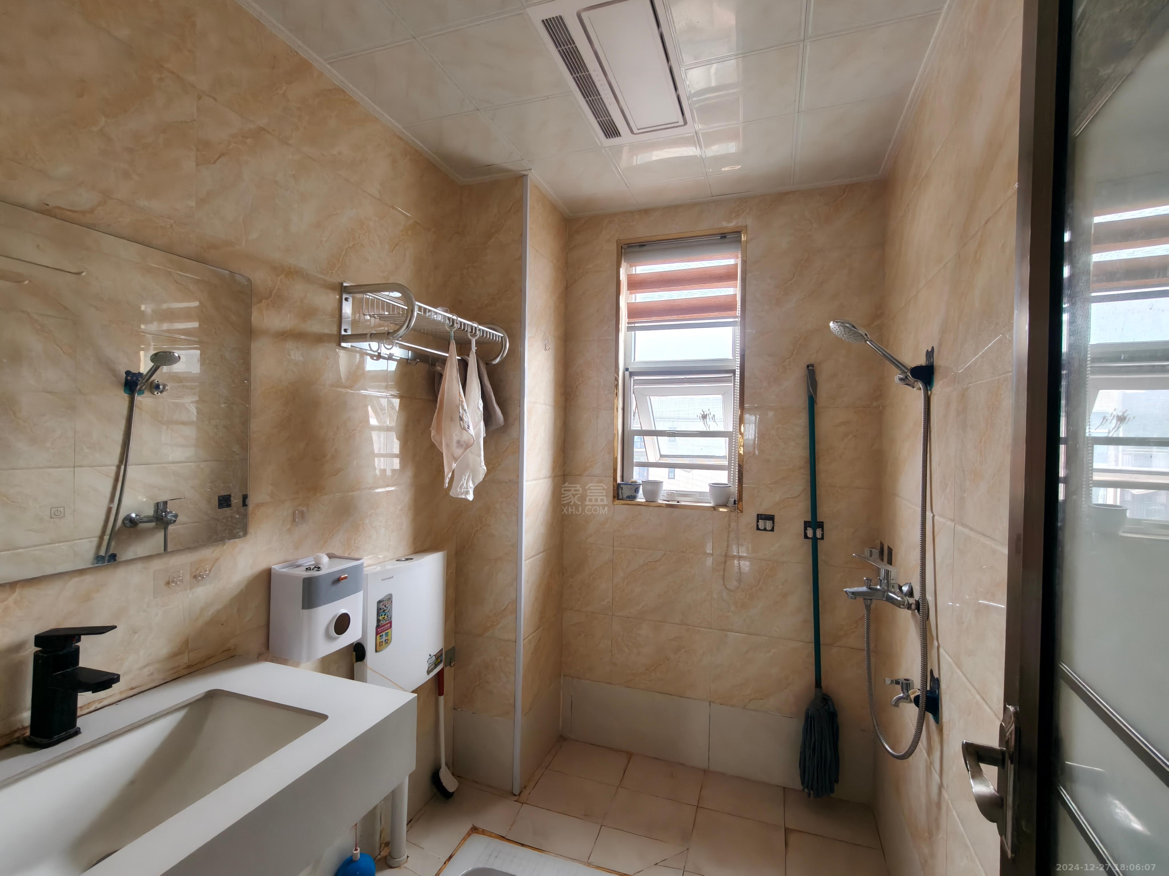 美的城二期 3室2厅2卫 2500.0元/月 美的城二期 3室2厅2卫 2500.0元/月室内图