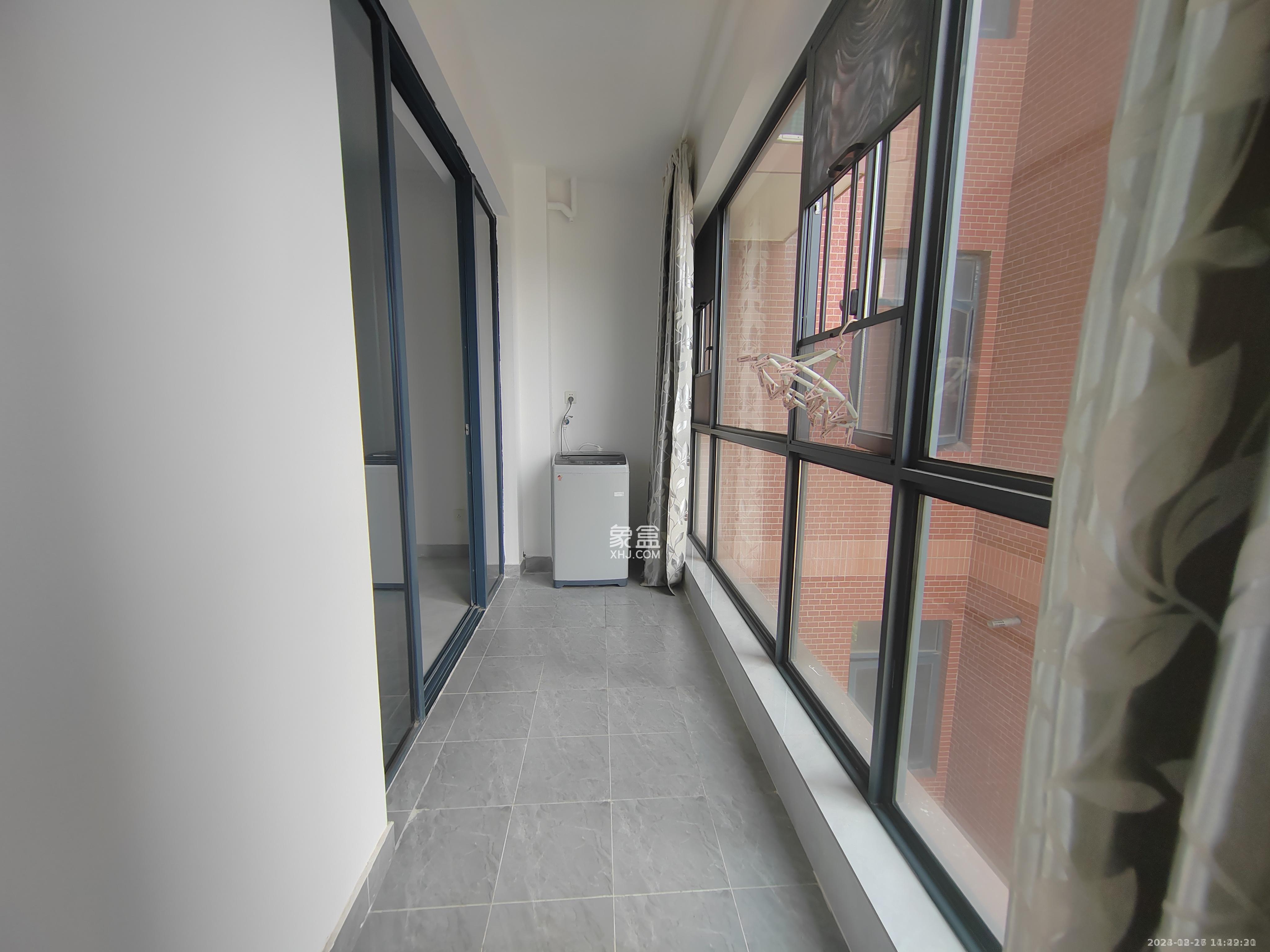 珠江东方明珠(新地东方明珠)三期 4室2厅2卫 2300.0元/月 珠江东方明珠(新地东方明珠)三期 4室2厅2卫 2300.0元/月室内图