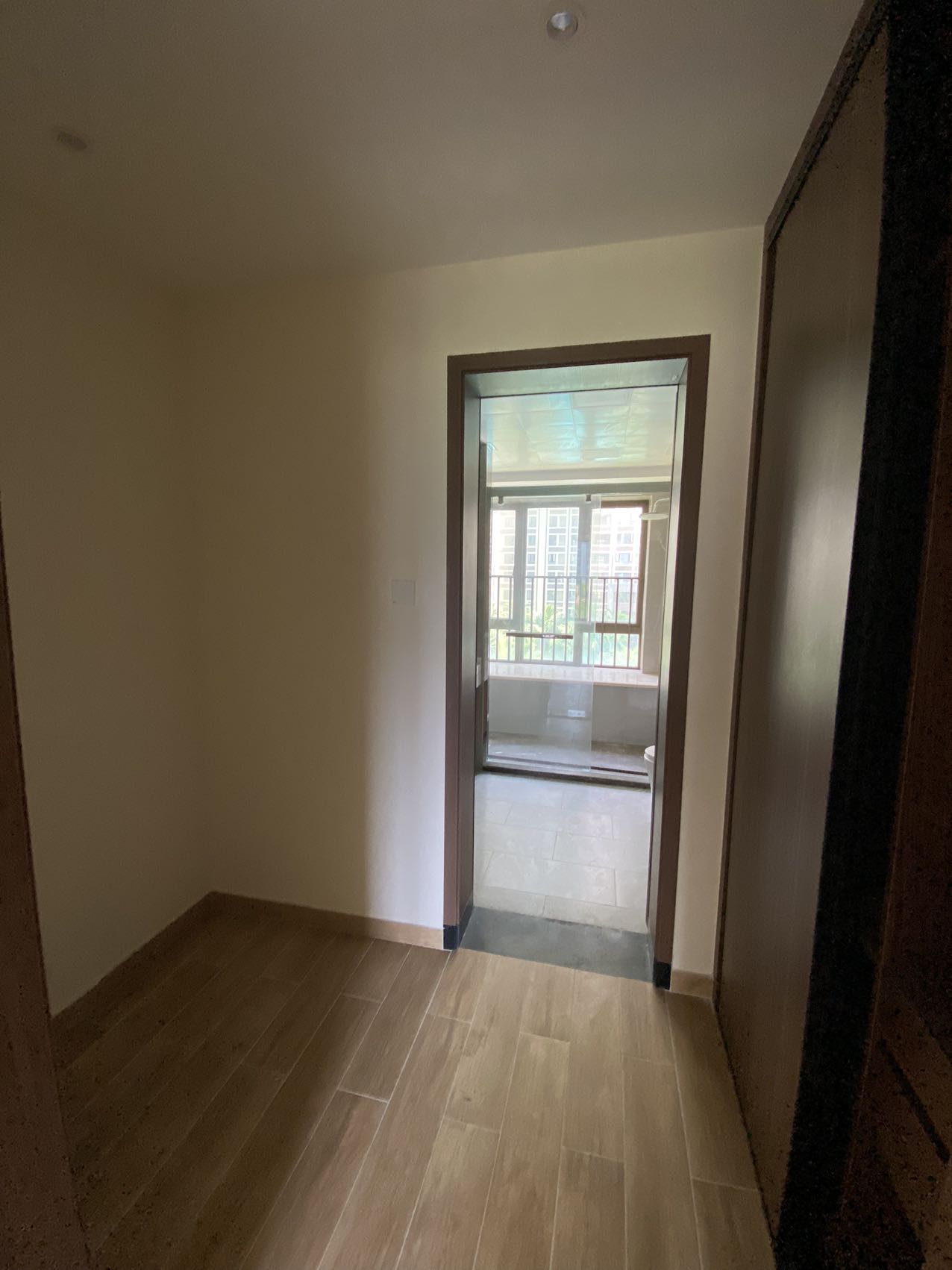 金湖壹号 4室2厅2卫 320.0万 金湖壹号 4室2厅2卫 320.0万室内图