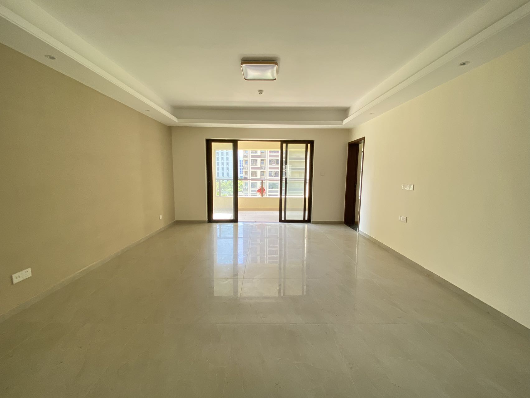 金湖壹号 4室2厅2卫 320.0万 金湖壹号 4室2厅2卫 320.0万室内图