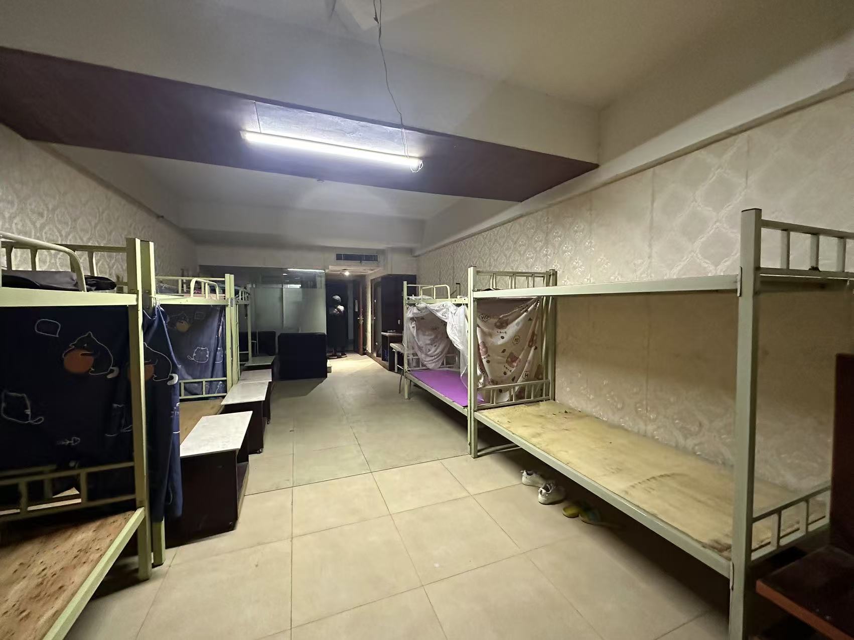 上城星座 1室1厅1卫 1600.0元/月 上城星座 1室1厅1卫 1600.0元/月室内图