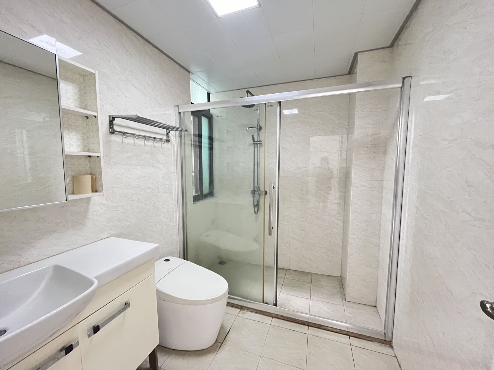 泰达比华利山庄 4室2厅2卫 480.0万 泰达比华利山庄 4室2厅2卫 480.0万室内图