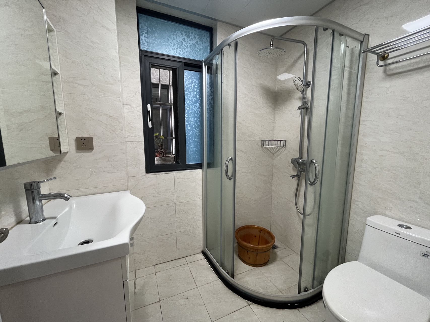 泰达比华利山庄 4室2厅2卫 480.0万 泰达比华利山庄 4室2厅2卫 480.0万室内图