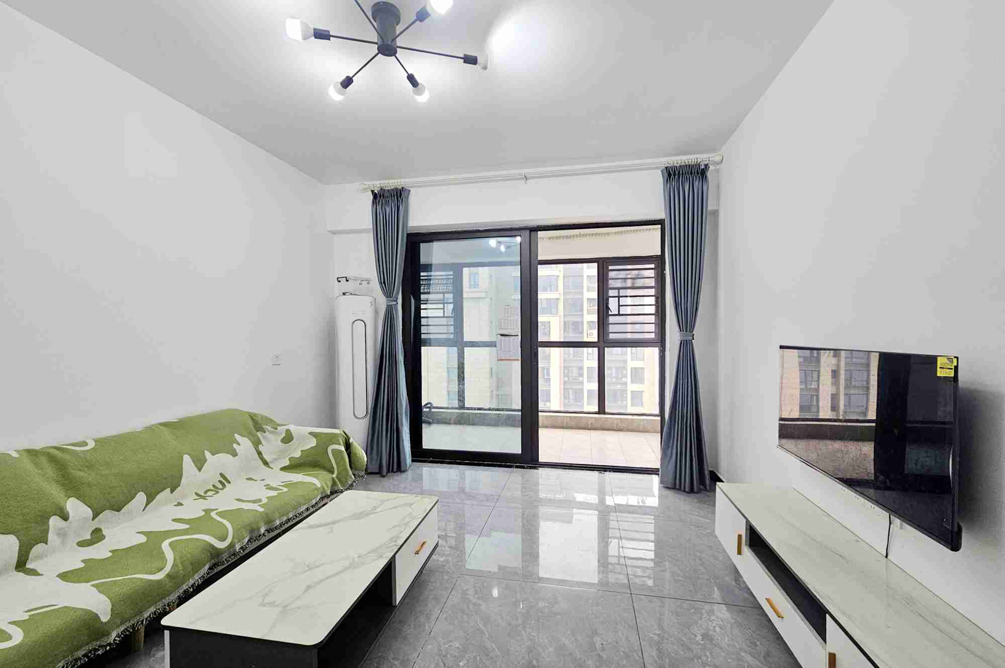 明昇壹城(明昇时代广场)二期  3室2厅2卫    177.0万 明昇壹城(明昇时代广场)二期  3室2厅2卫    177.0万