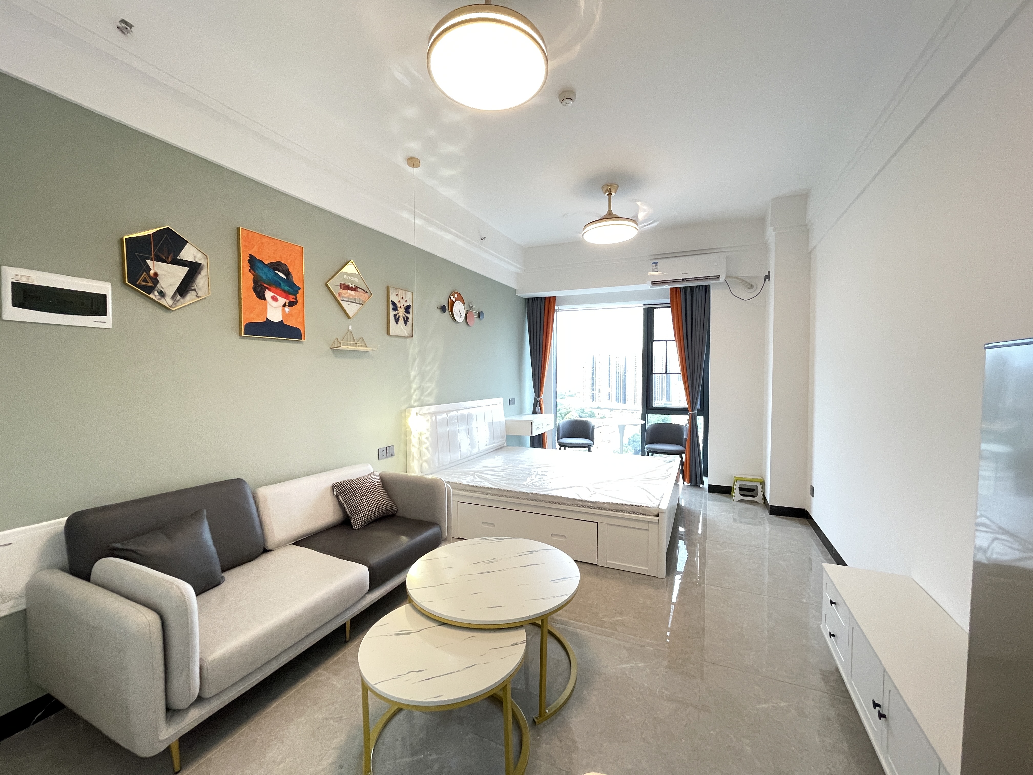 万润时光里  1室1厅1卫    1800.0元/月 万润时光里  1室1厅1卫    1800.0元/月室内图