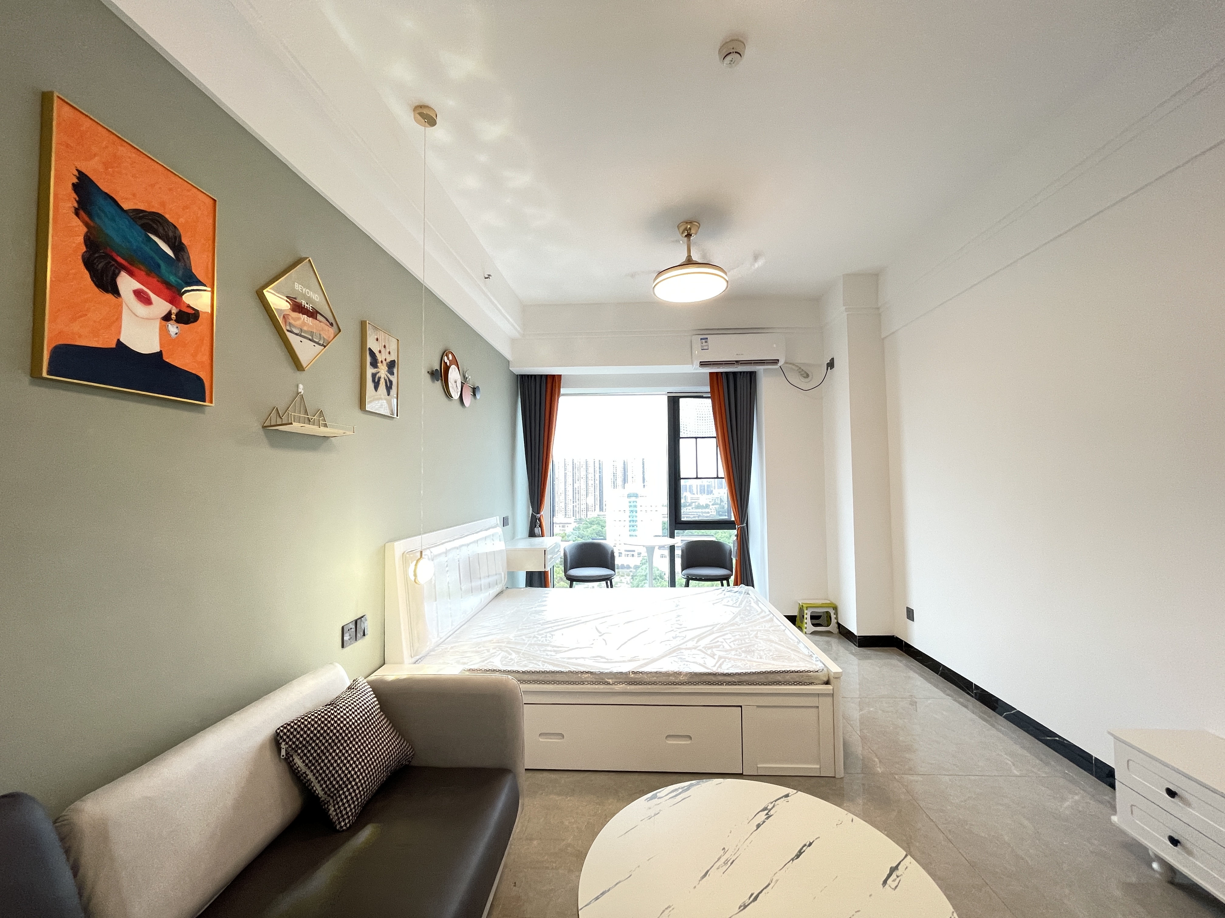 万润时光里  1室1厅1卫    1800.0元/月 万润时光里  1室1厅1卫    1800.0元/月室内图