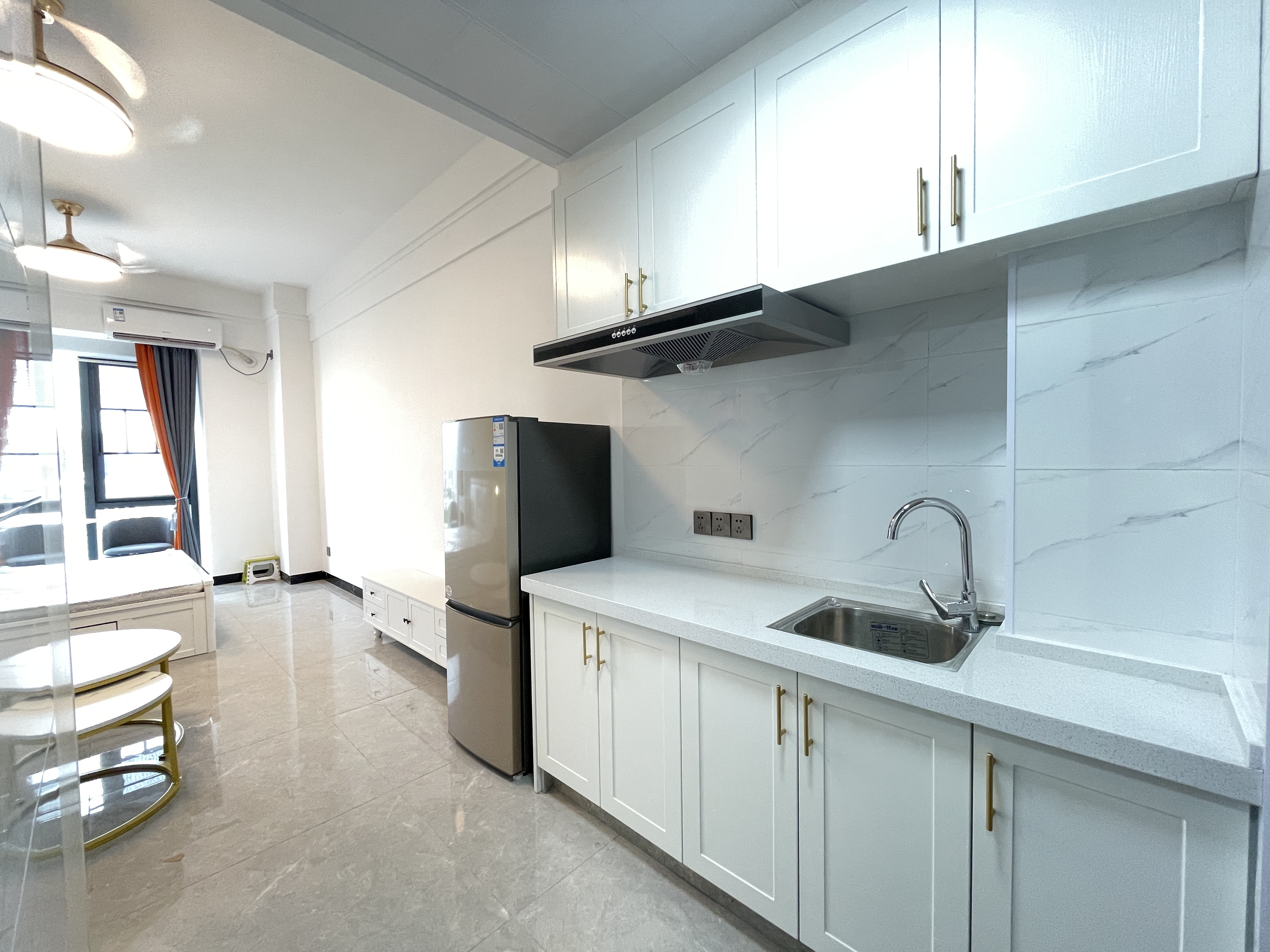 万润时光里  1室1厅1卫    1800.0元/月 万润时光里  1室1厅1卫    1800.0元/月室内图