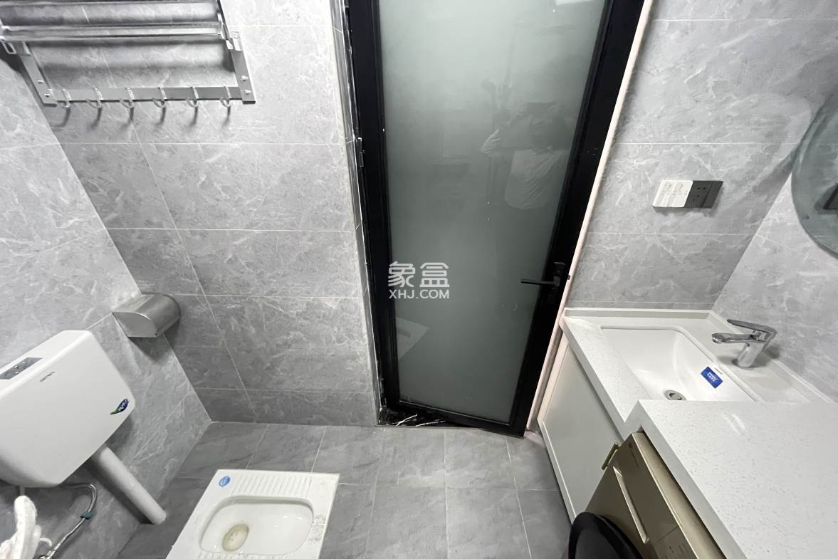 万润时光里  1室1厅1卫    1800.0元/月 万润时光里  1室1厅1卫    1800.0元/月室内图