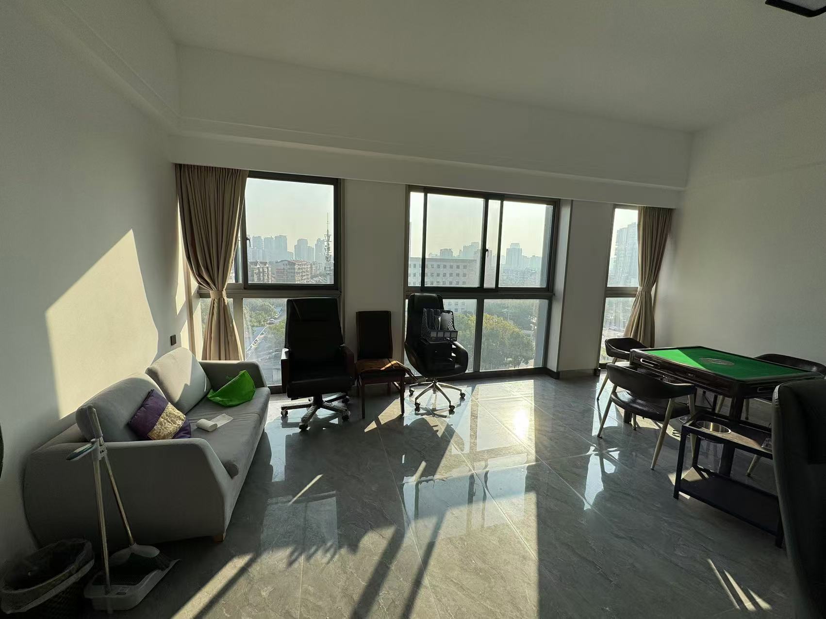 尚格广场 1室1厅1卫 1800.0元/月 尚格广场 1室1厅1卫 1800.0元/月室内图