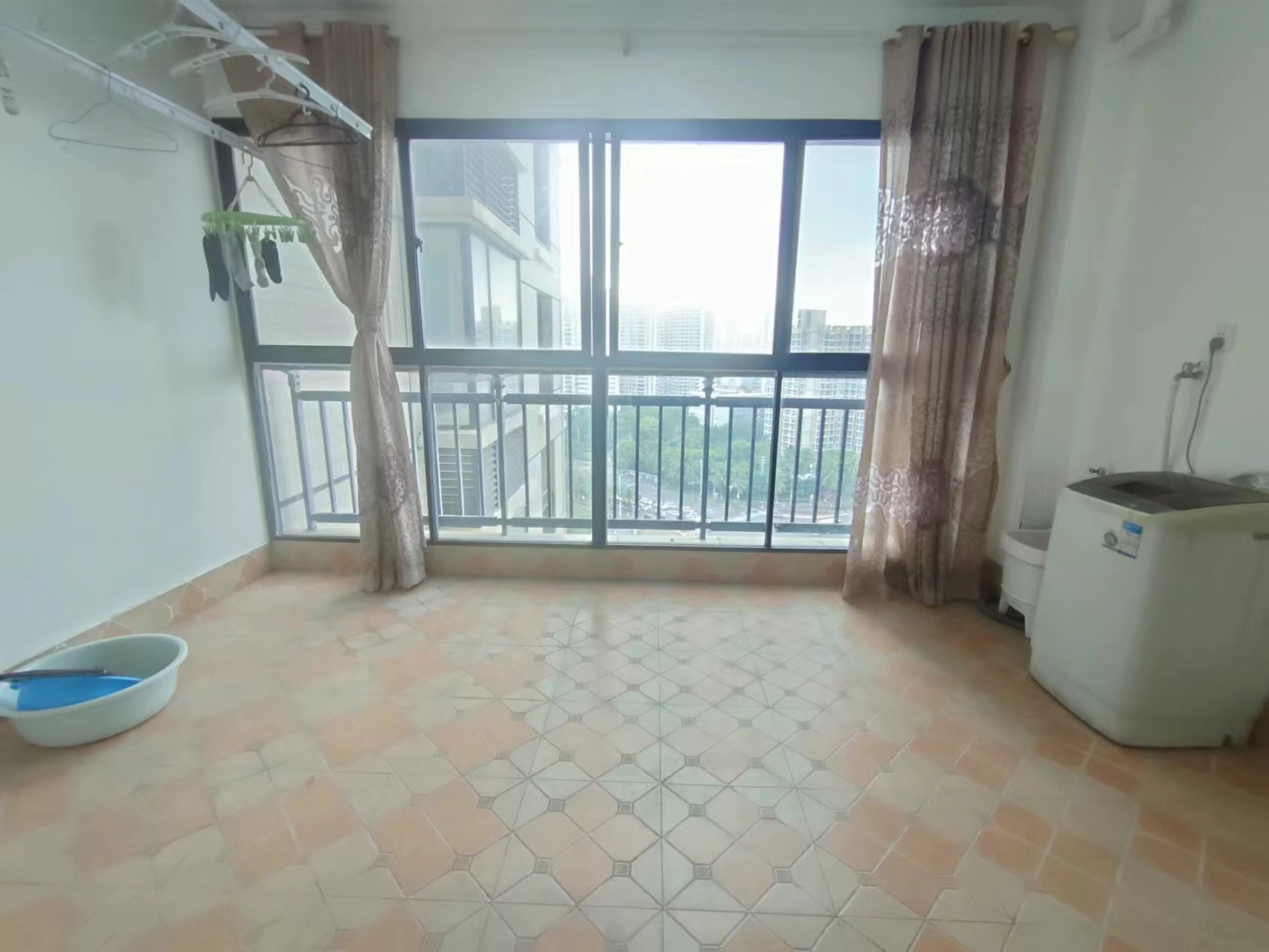 洛杉矶城 3室2厅2卫 209.1万 洛杉矶城 3室2厅2卫 209.1万室内图