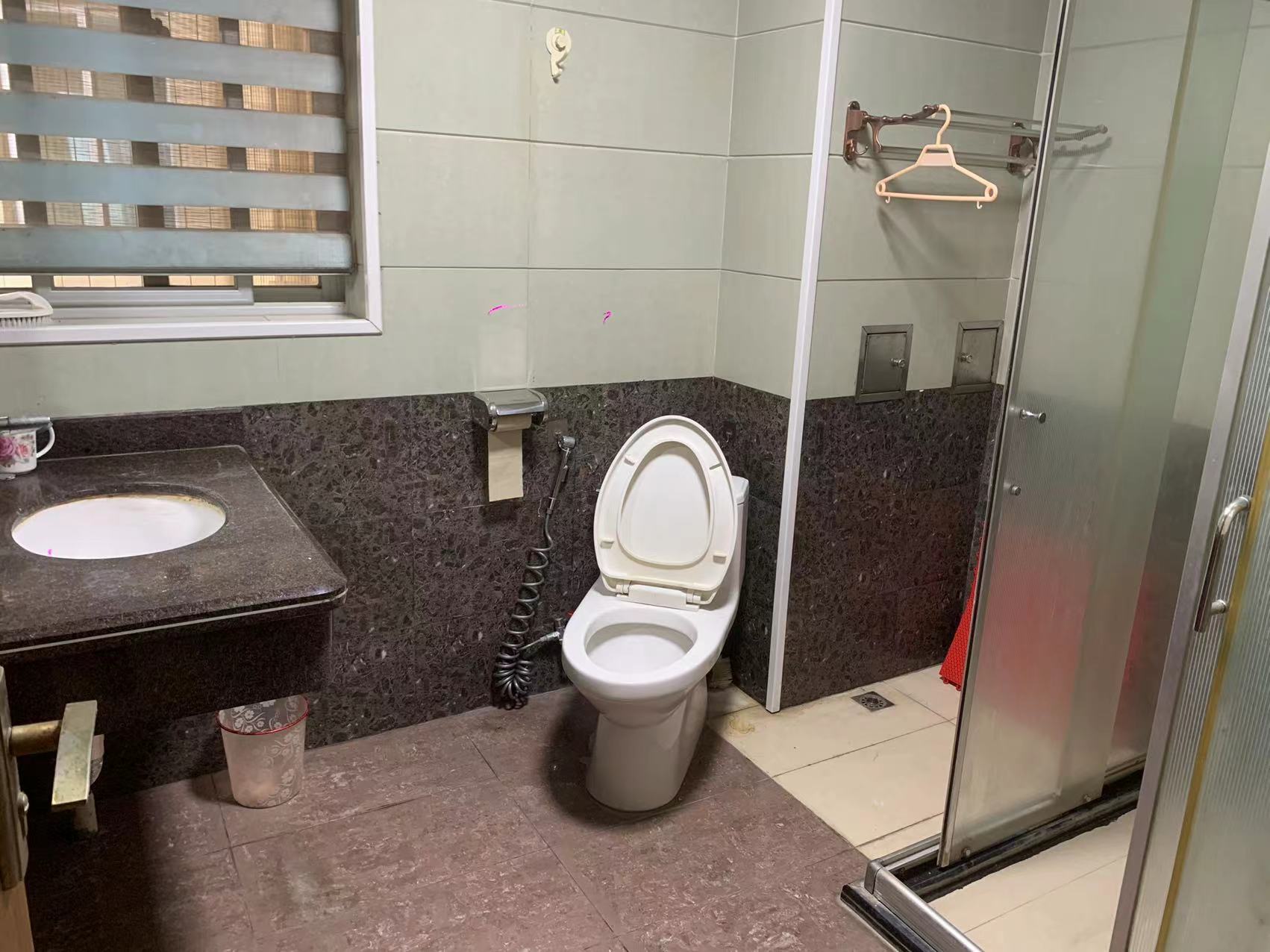 世贸雅苑 4室2厅2卫 220.0万 世贸雅苑 4室2厅2卫 220.0万室内图