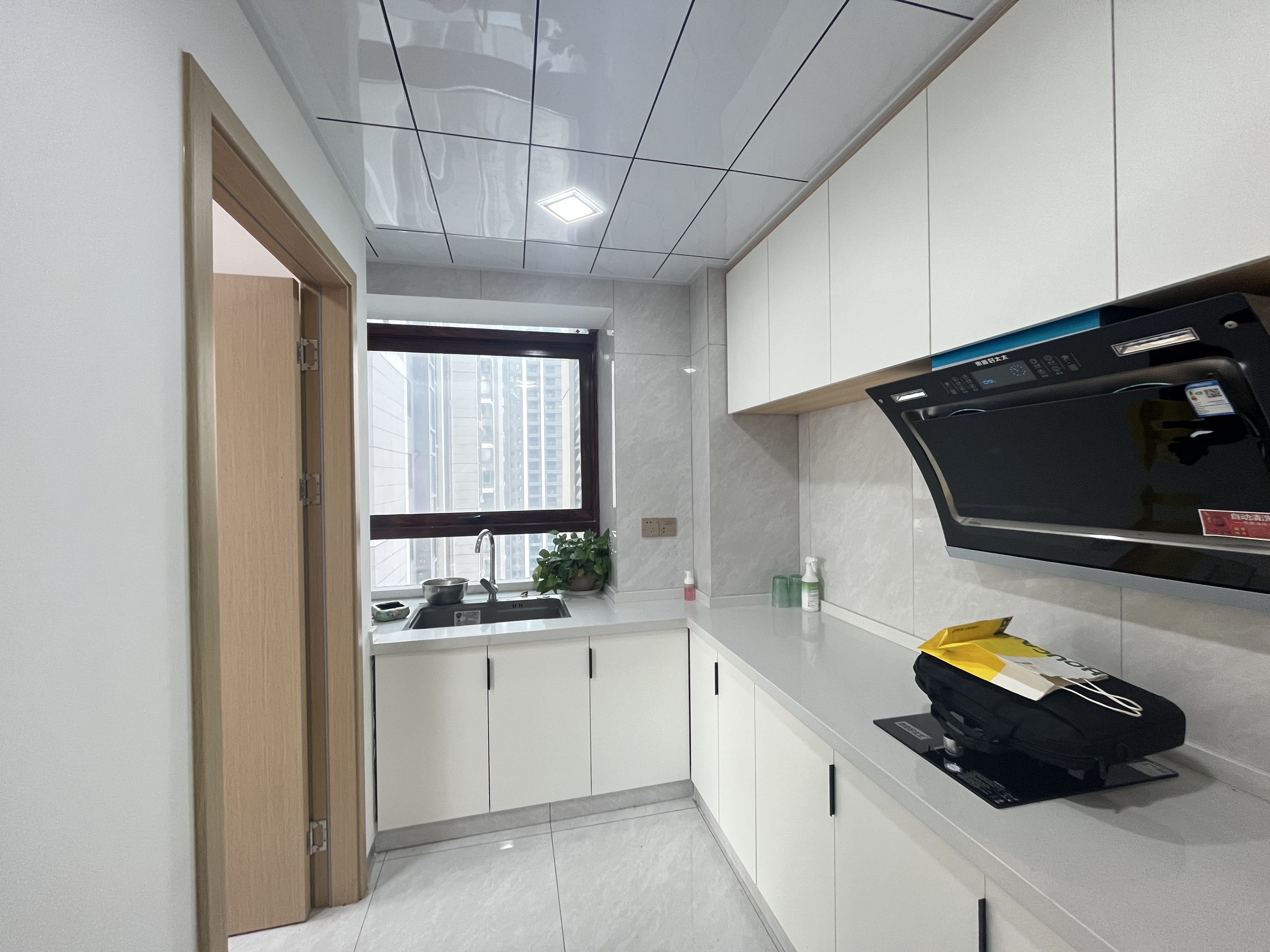 棠湖城市场广场 1室1厅1卫 31.0万 棠湖城市场广场 1室1厅1卫 31.0万室内图