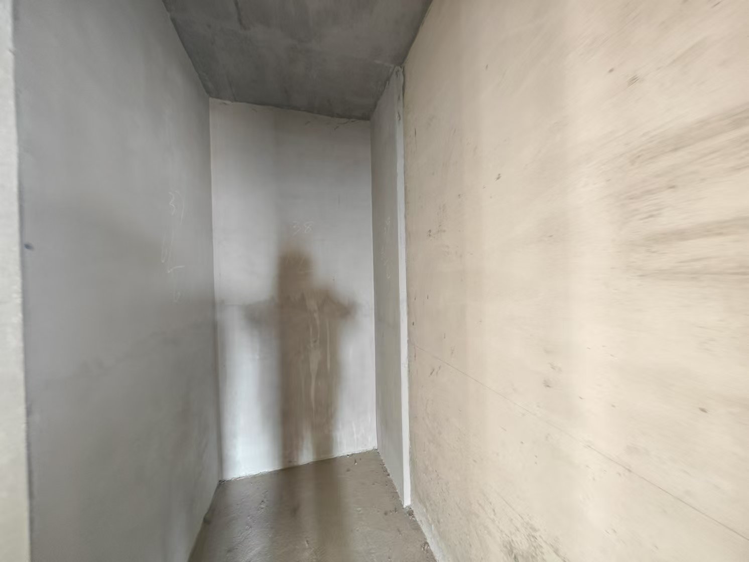 中建嘉和城  3室2厅2卫   78.00万卧室
