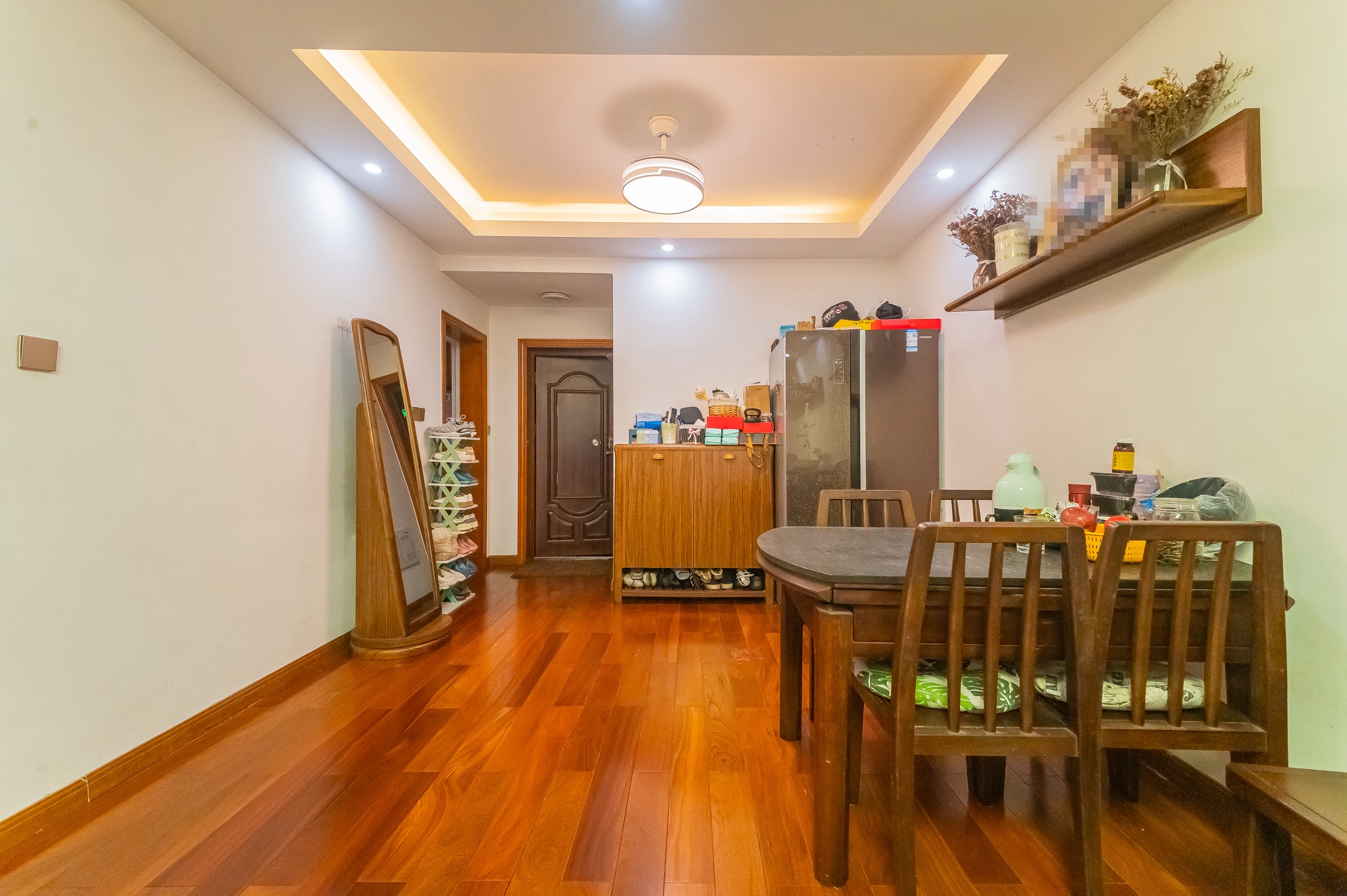 深业睿城  2室2厅1卫    66.8万 深业睿城  2室2厅1卫    66.8万客厅