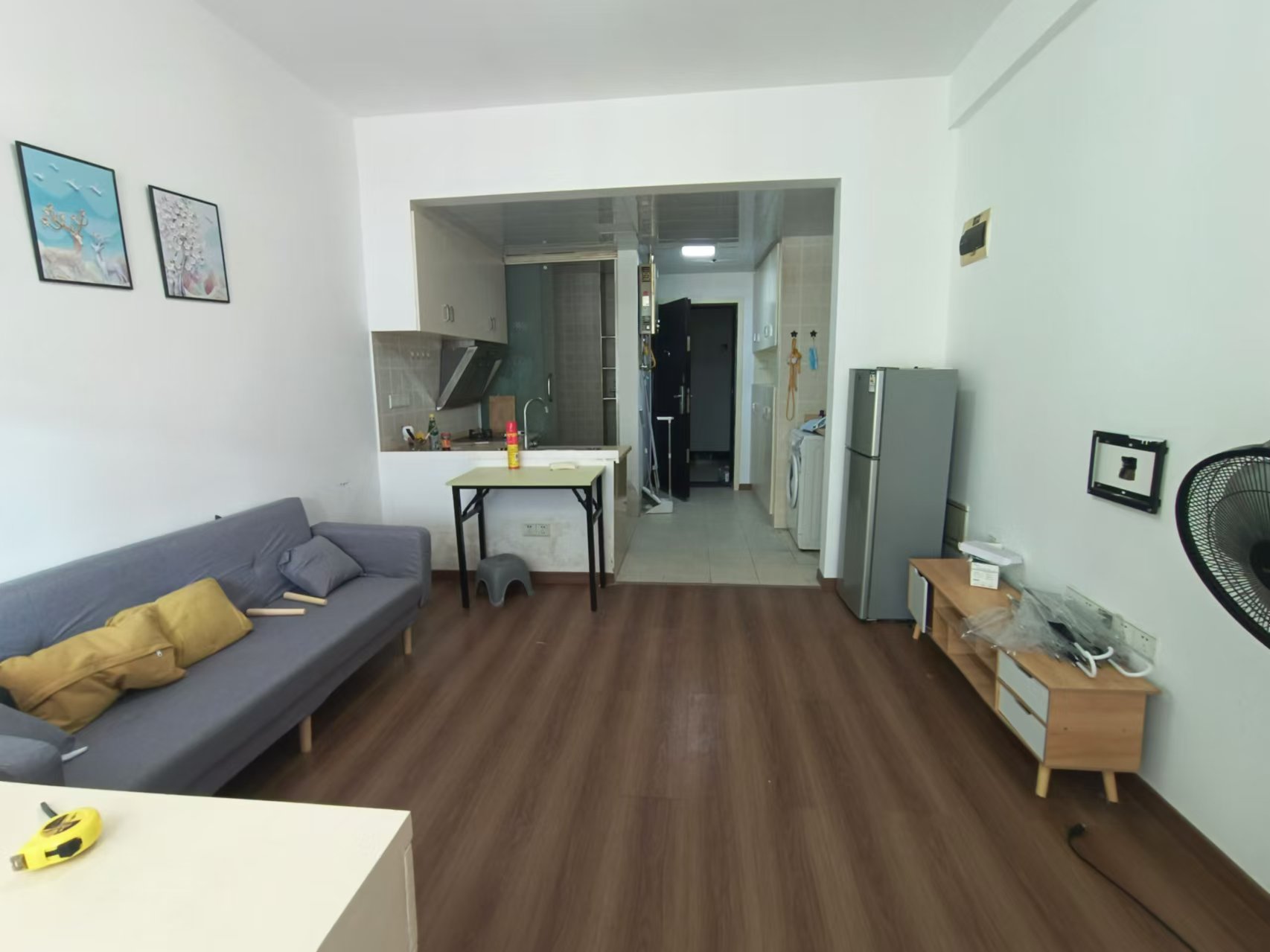 慈善大厦 1室1厅1卫 1100.0元/月 慈善大厦 1室1厅1卫 1100.0元/月室内图