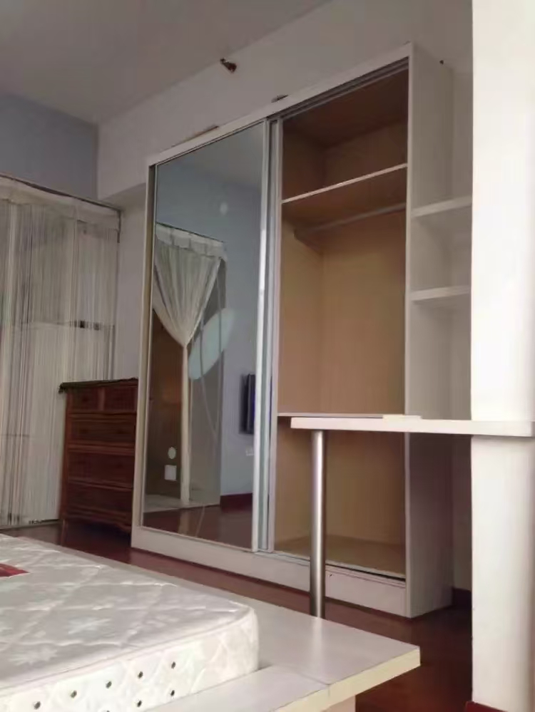 YO领域(领御大厦) 1室1厅1卫 1800.0元/月 YO领域(领御大厦) 1室1厅1卫 1800.0元/月室内图