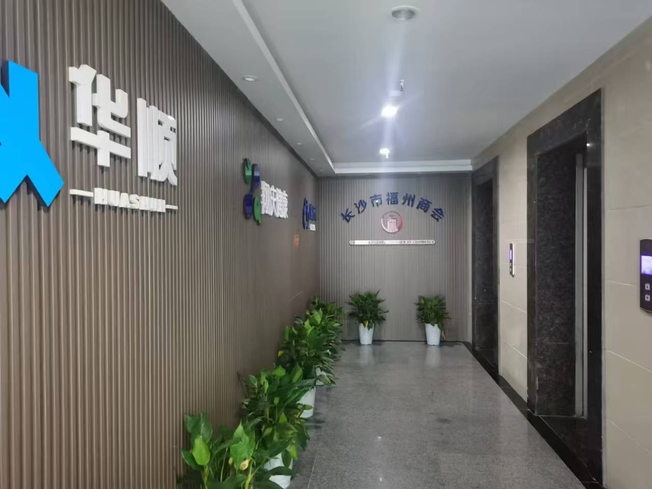 金麓国际   311.0㎡     13000.00元/月小区图