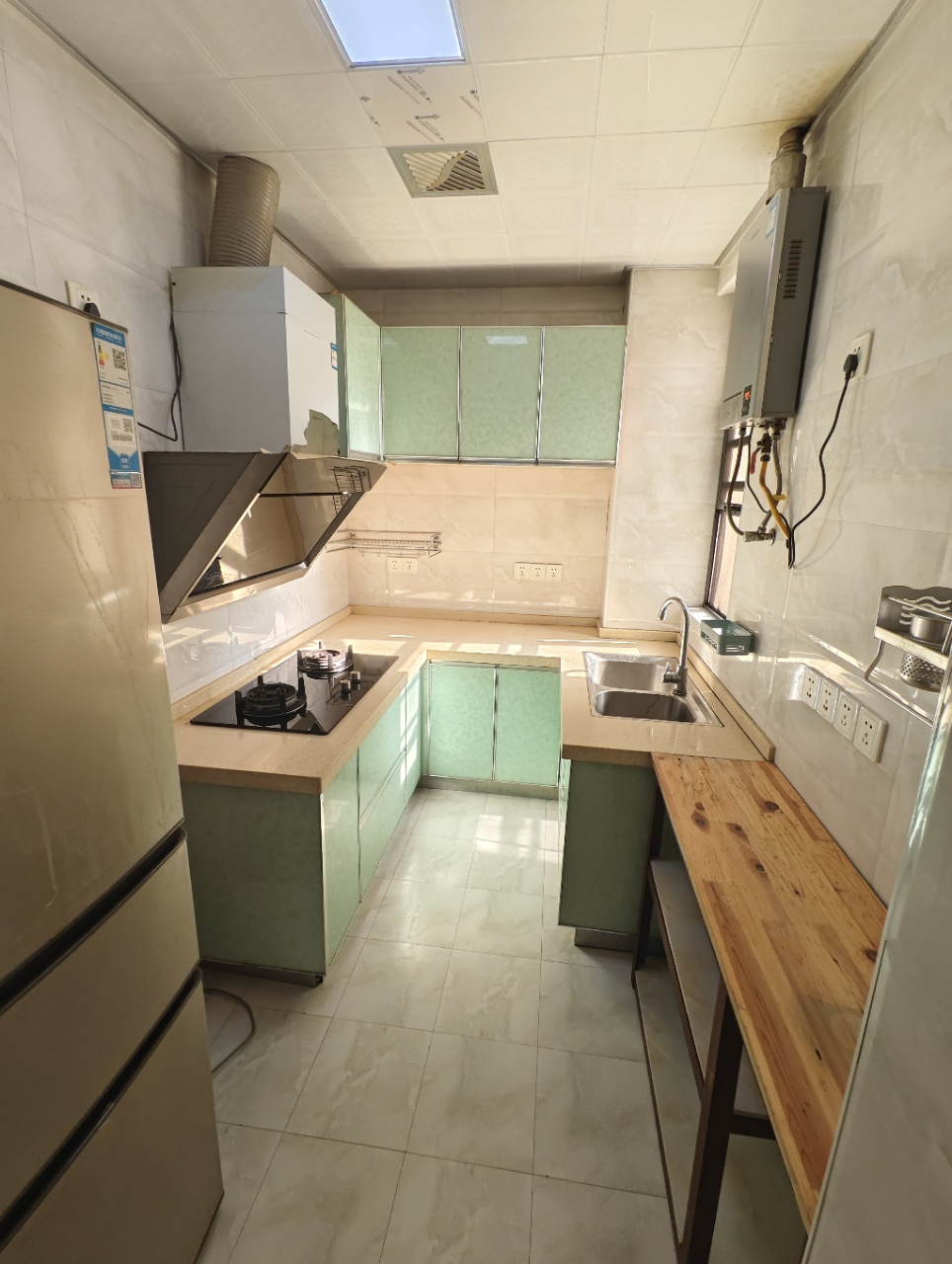 怡海星城 2室2厅1卫 1800.0元/月 怡海星城 2室2厅1卫 1800.0元/月室内图