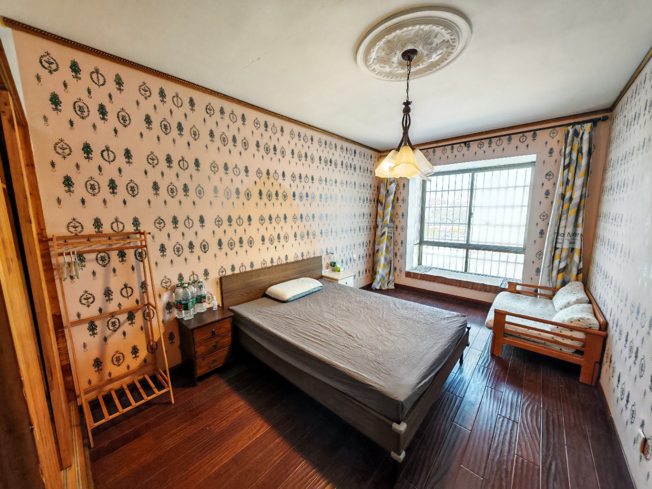 麓谷沐春园 4室2厅2卫 2800.0元/月 麓谷沐春园 4室2厅2卫 2800.0元/月室内图