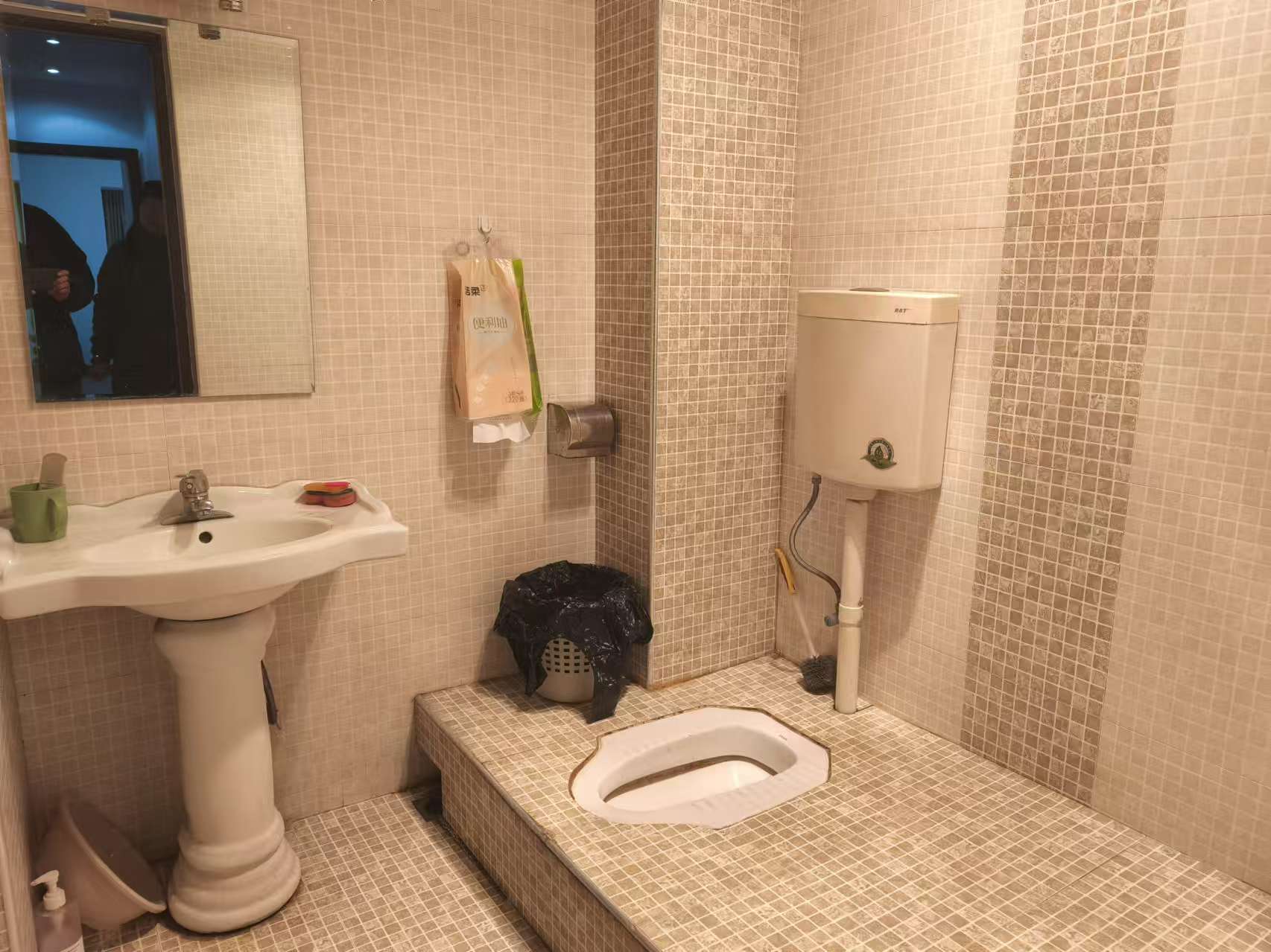 时尚新天地(平和堂) 1室0厅0卫 2500.0元/月 时尚新天地(平和堂) 1室0厅0卫 2500.0元/月室内图