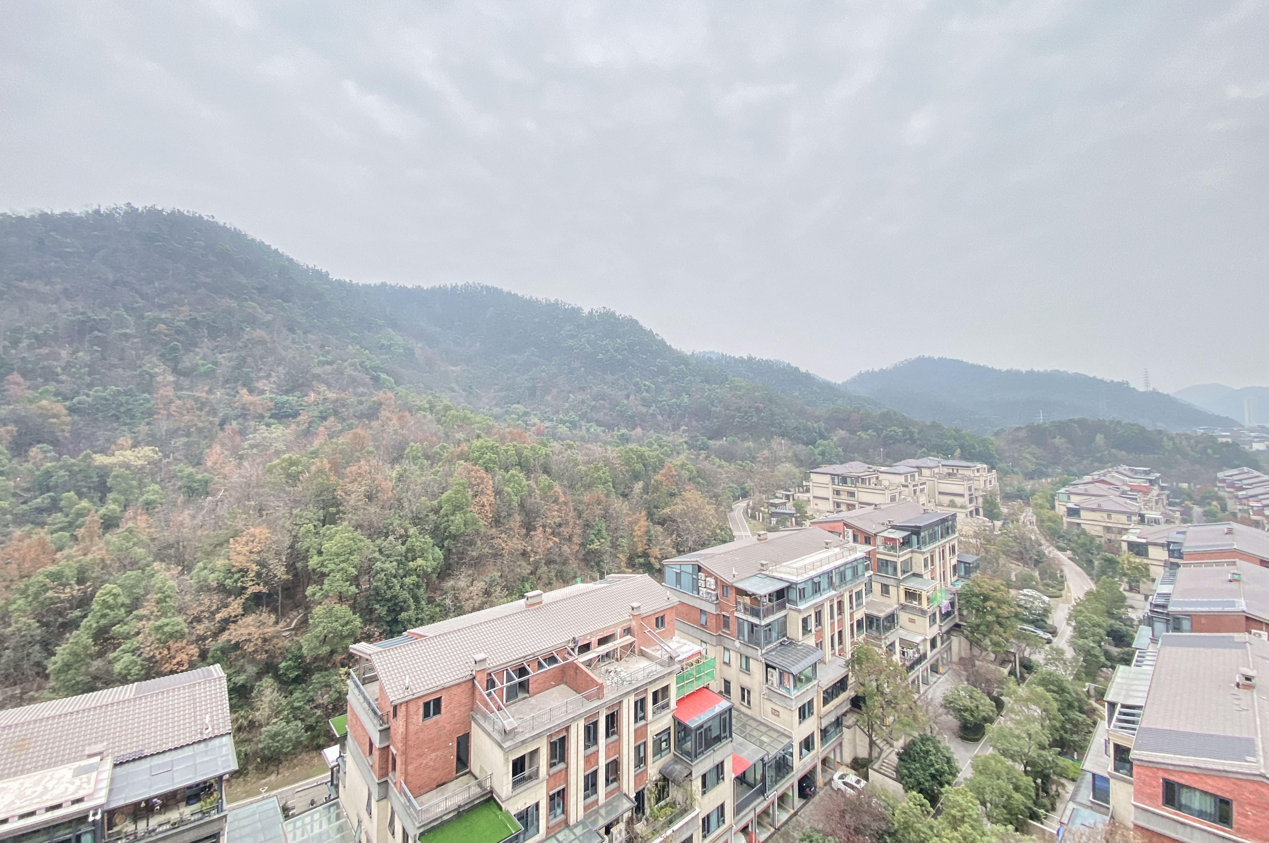 长房梅溪香山  3室2厅1卫   205.80万其他