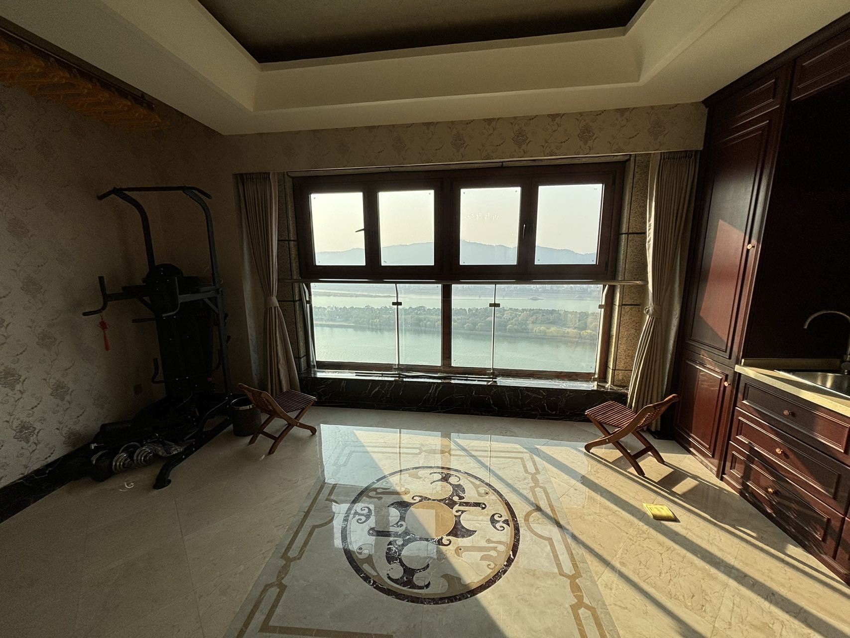 华远华中心 4室2厅2卫 18000.0元/月 华远华中心 4室2厅2卫 18000.0元/月室内图