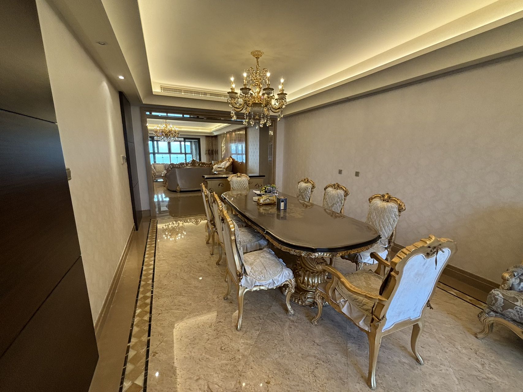 华远华中心 4室2厅2卫 18000.0元/月 华远华中心 4室2厅2卫 18000.0元/月室内图