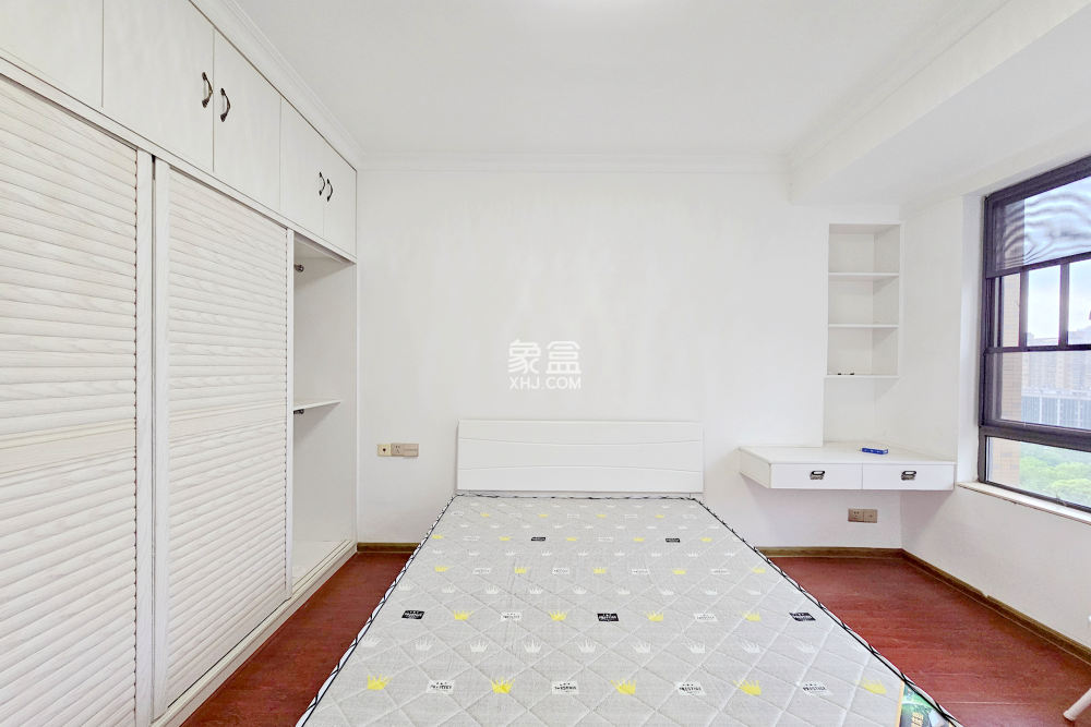新华都万家城  3室2厅1卫   2300.00元/月室内图