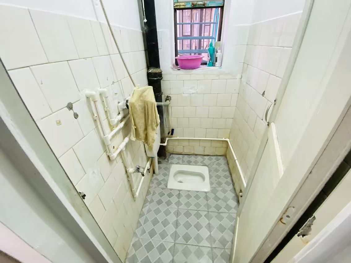 市工行南门口分理处职工宿舍(南沙井巷32) 2室1厅1卫 1200.0元/月 市工行南门口分理处职工宿舍(南沙井巷32) 2室1厅1卫 1200.0元/月室内图