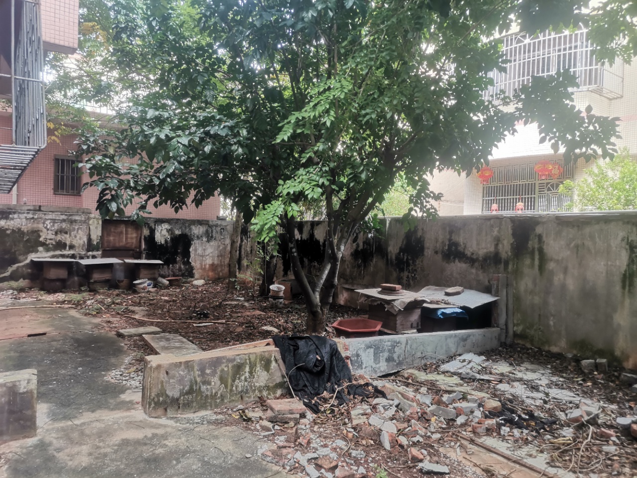 市委宿舍大院  9室2厅2卫    11000.0元/月 市委宿舍大院  9室2厅2卫    11000.0元/月室内图