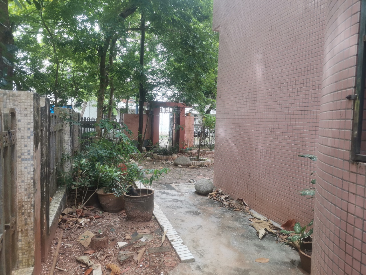 市委宿舍大院  9室2厅2卫    11000.0元/月 市委宿舍大院  9室2厅2卫    11000.0元/月室内图