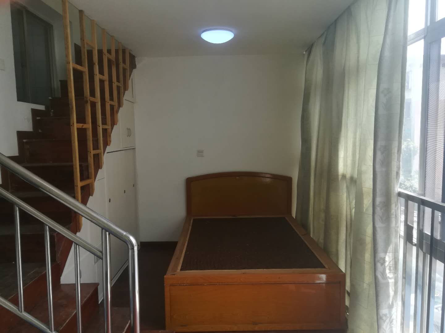 自由.com(自由大厦) 1室1厅1卫 1800.0元/月 自由.com(自由大厦) 1室1厅1卫 1800.0元/月室内图