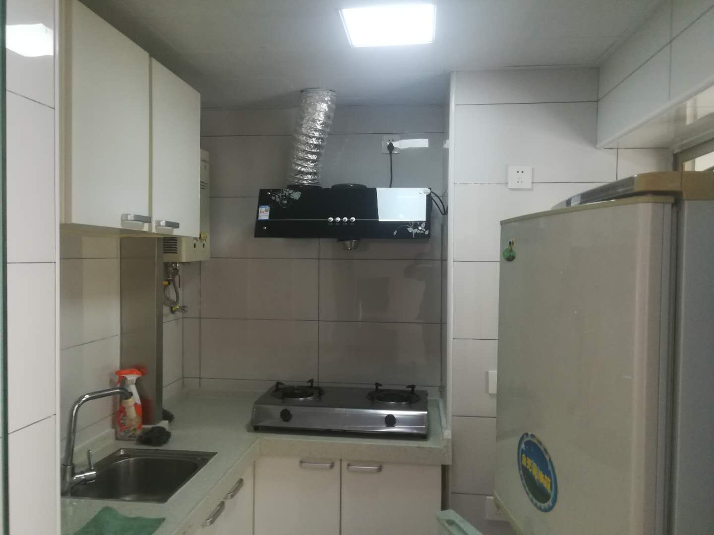 自由.com(自由大厦) 1室1厅1卫 1800.0元/月 自由.com(自由大厦) 1室1厅1卫 1800.0元/月室内图