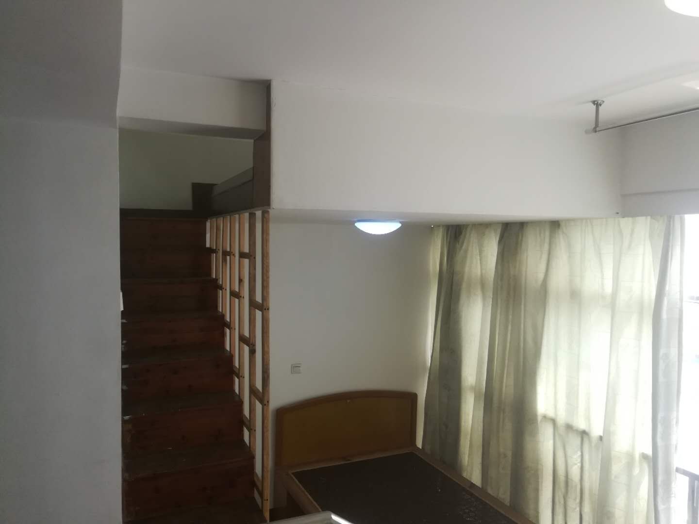 自由.com(自由大厦) 1室1厅1卫 1800.0元/月 自由.com(自由大厦) 1室1厅1卫 1800.0元/月室内图