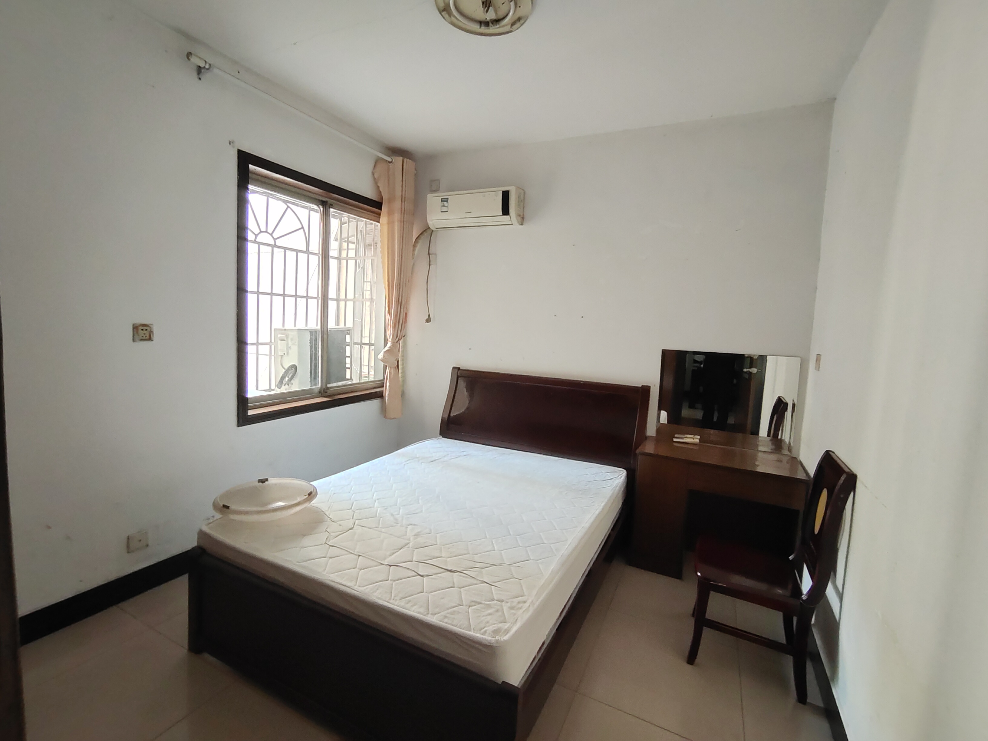 洗煤小区  2室1厅1卫    1000.0元/月 洗煤小区  2室1厅1卫    1000.0元/月室内图