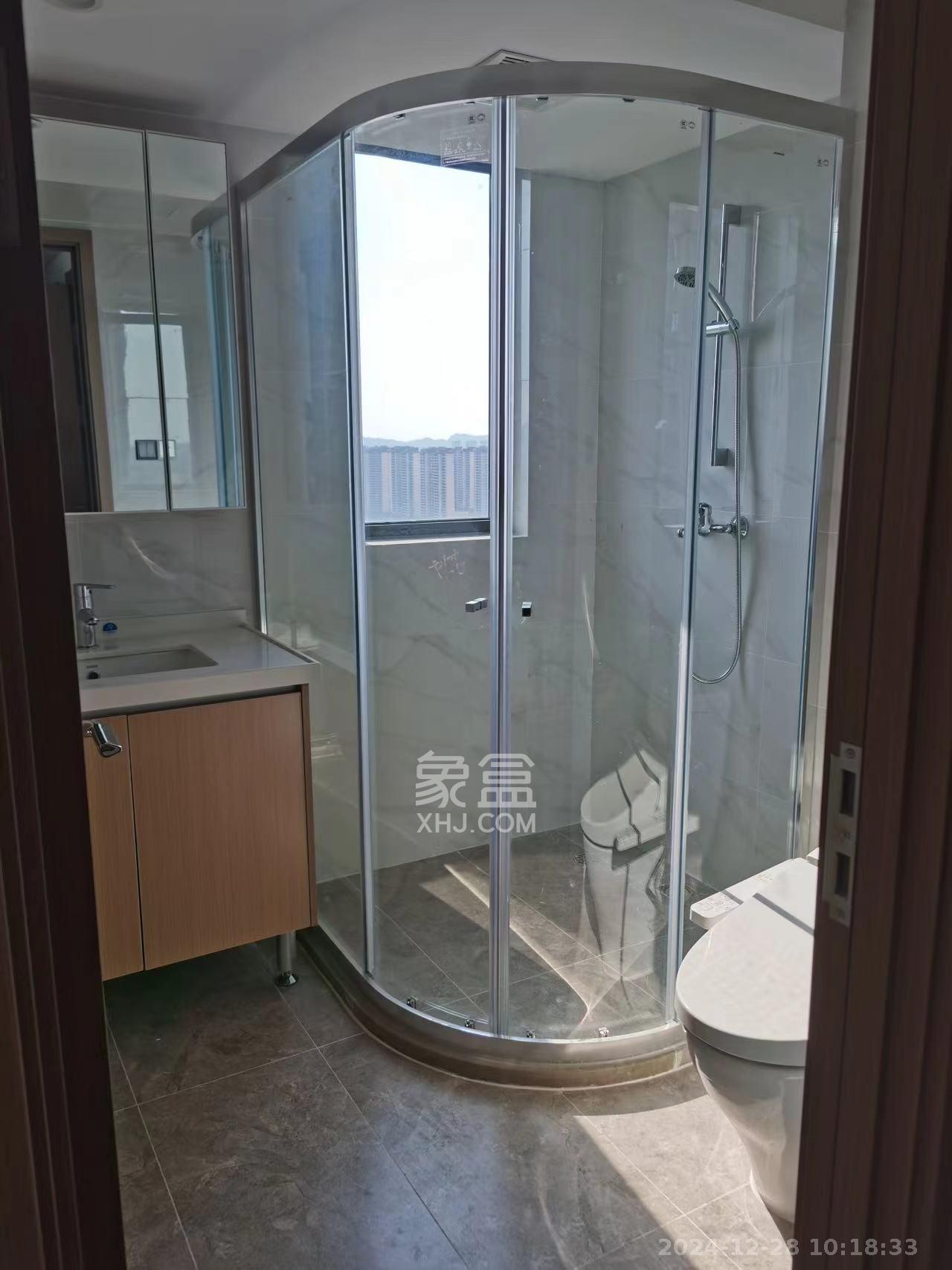 招商华发依云曦城  4室2厅2卫   2800.00元/月室内图