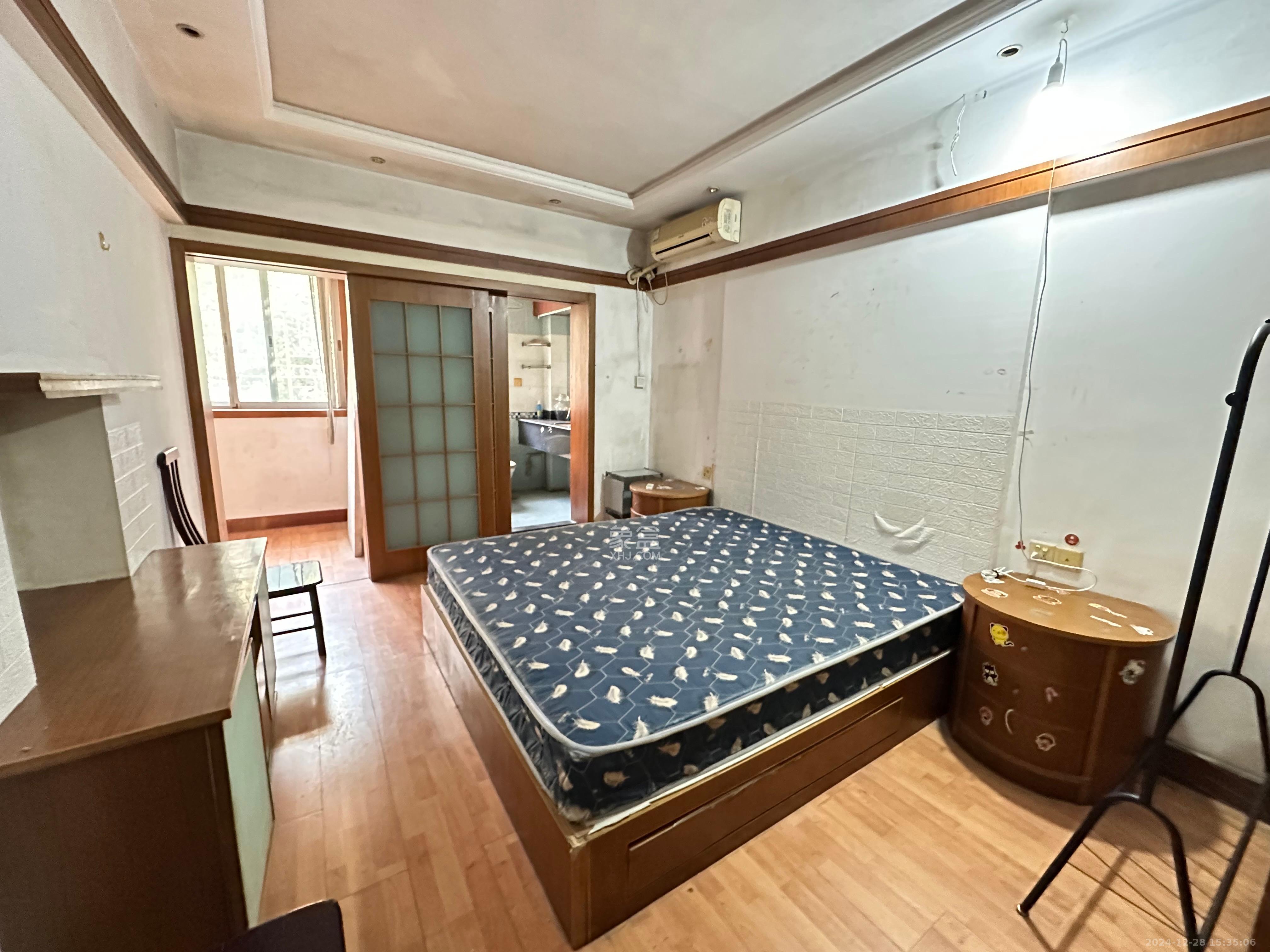 轻苑小区  3室2厅1卫   1800.00元/月室内图