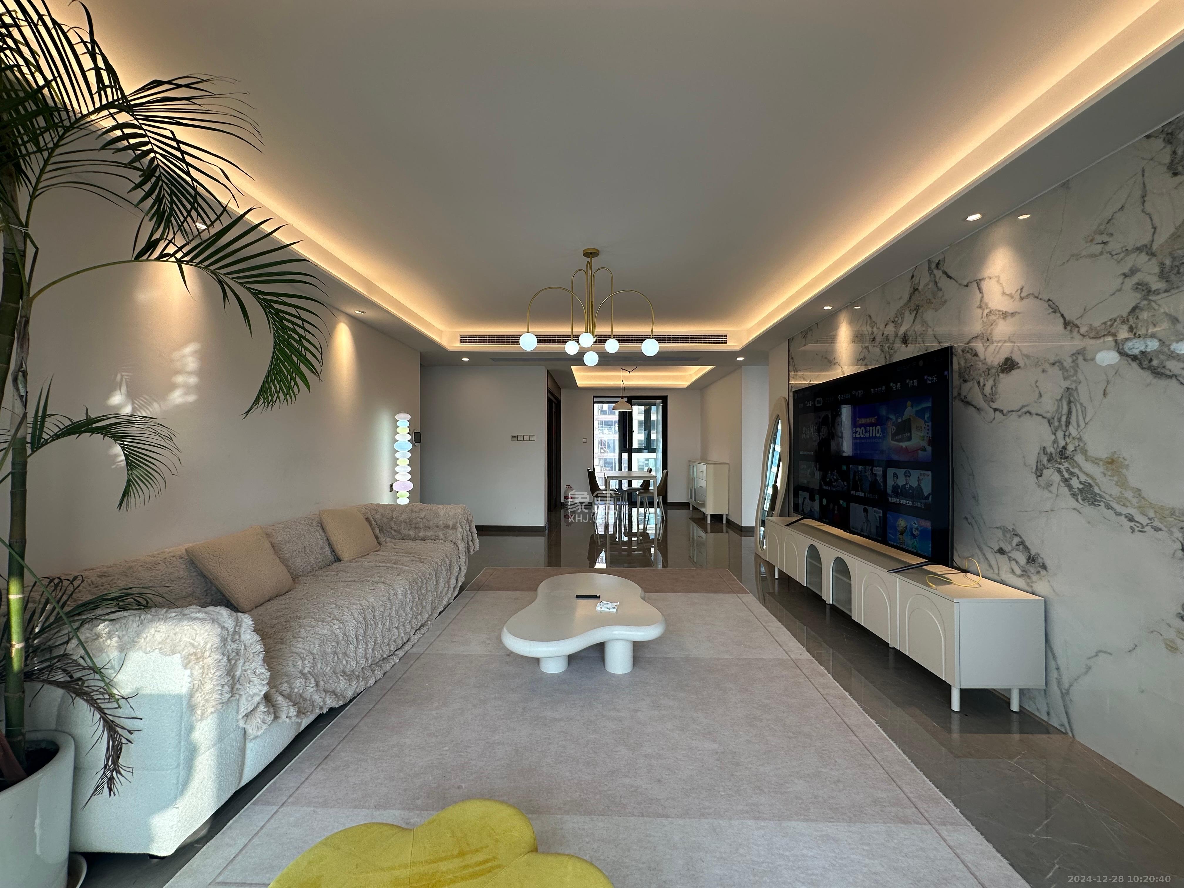 龙湖春江天玺  4室2厅2卫    5500.0元/月 龙湖春江天玺  4室2厅2卫    5500.0元/月室内图