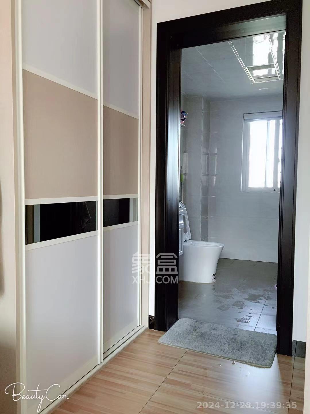 嘉顺苑 3室2厅1卫 2700.0元/月 嘉顺苑 3室2厅1卫 2700.0元/月室内图