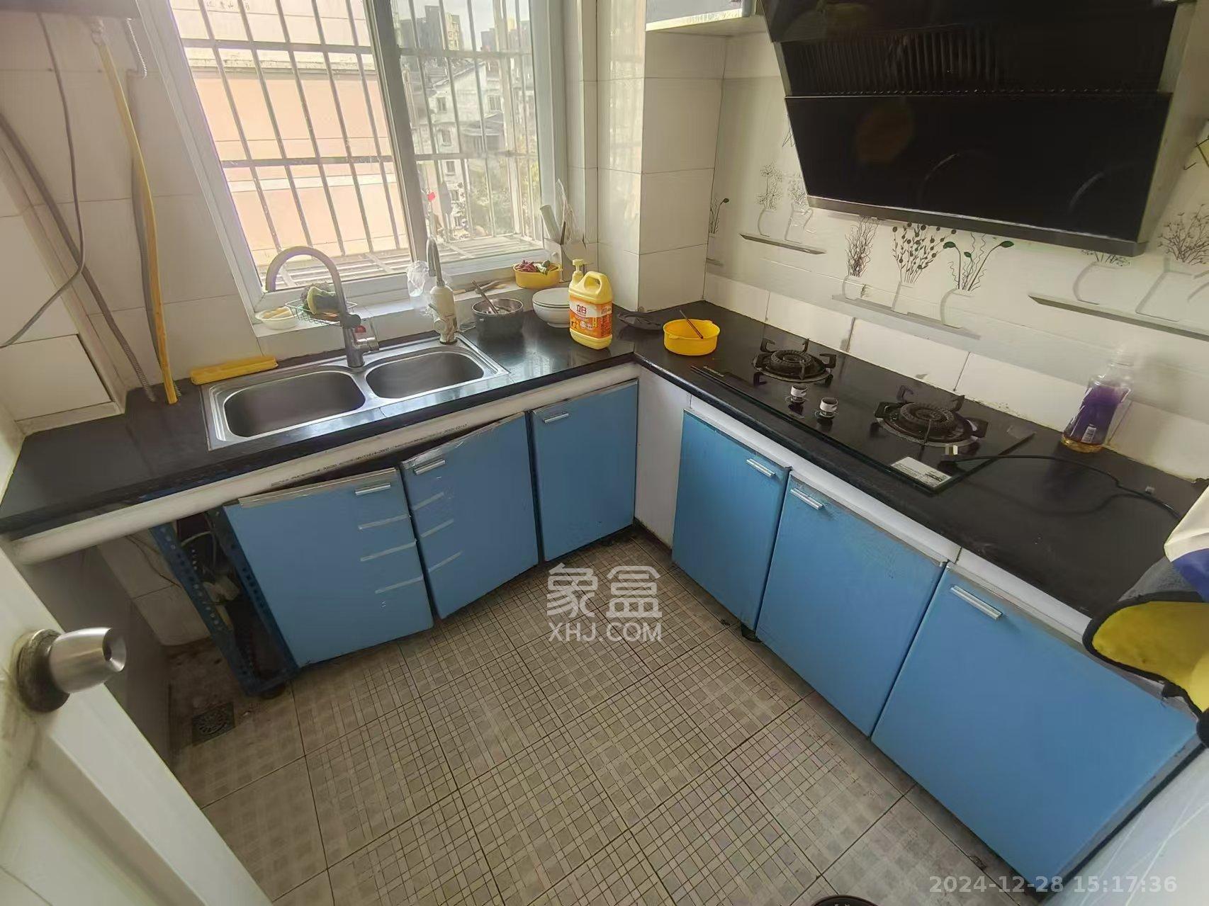 恩瑞麓山名园(龙王港小区) 3室2厅1卫 2200.0元/月 恩瑞麓山名园(龙王港小区) 3室2厅1卫 2200.0元/月室内图