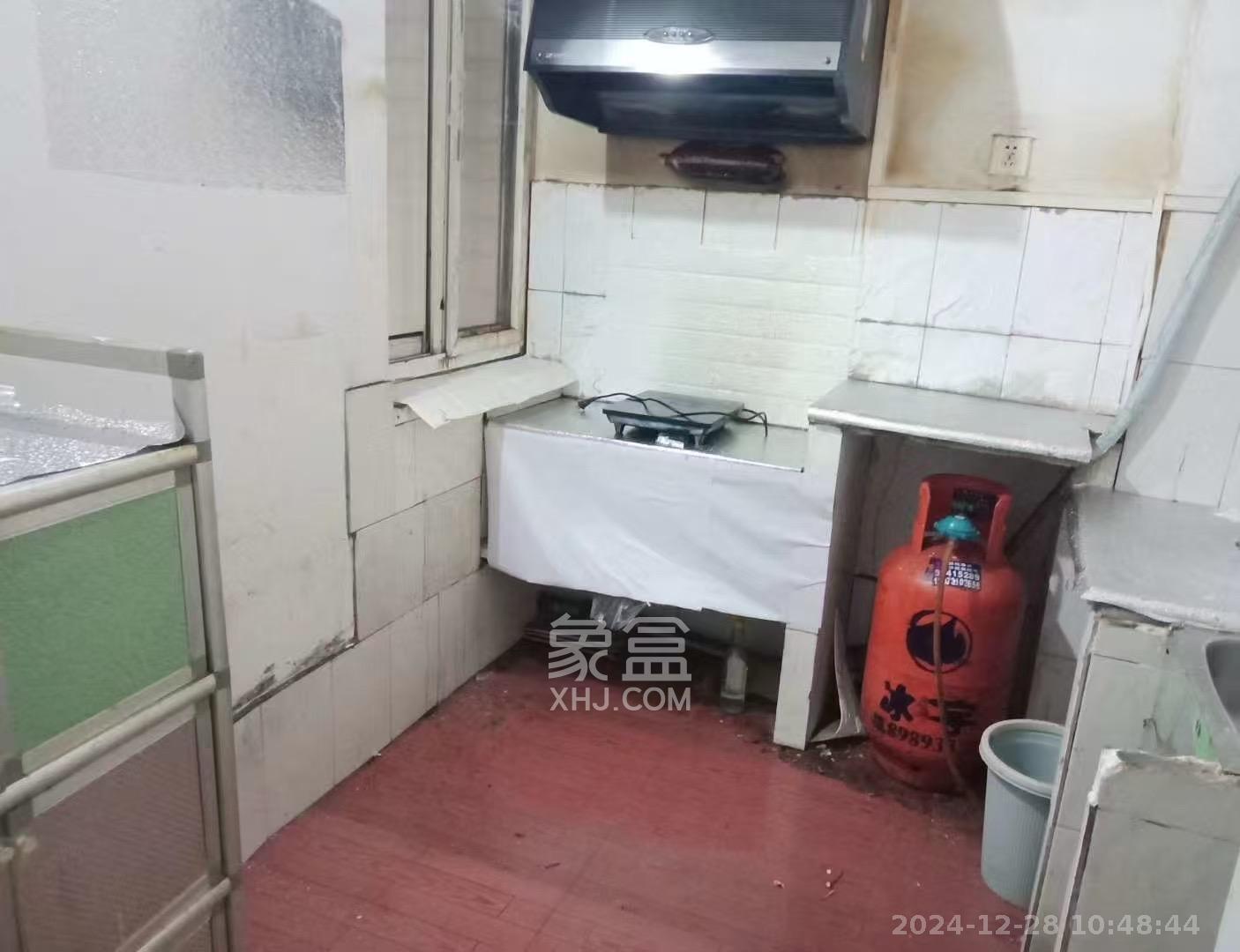 都市春天  1室1厅1卫   1800.00元/月室内图