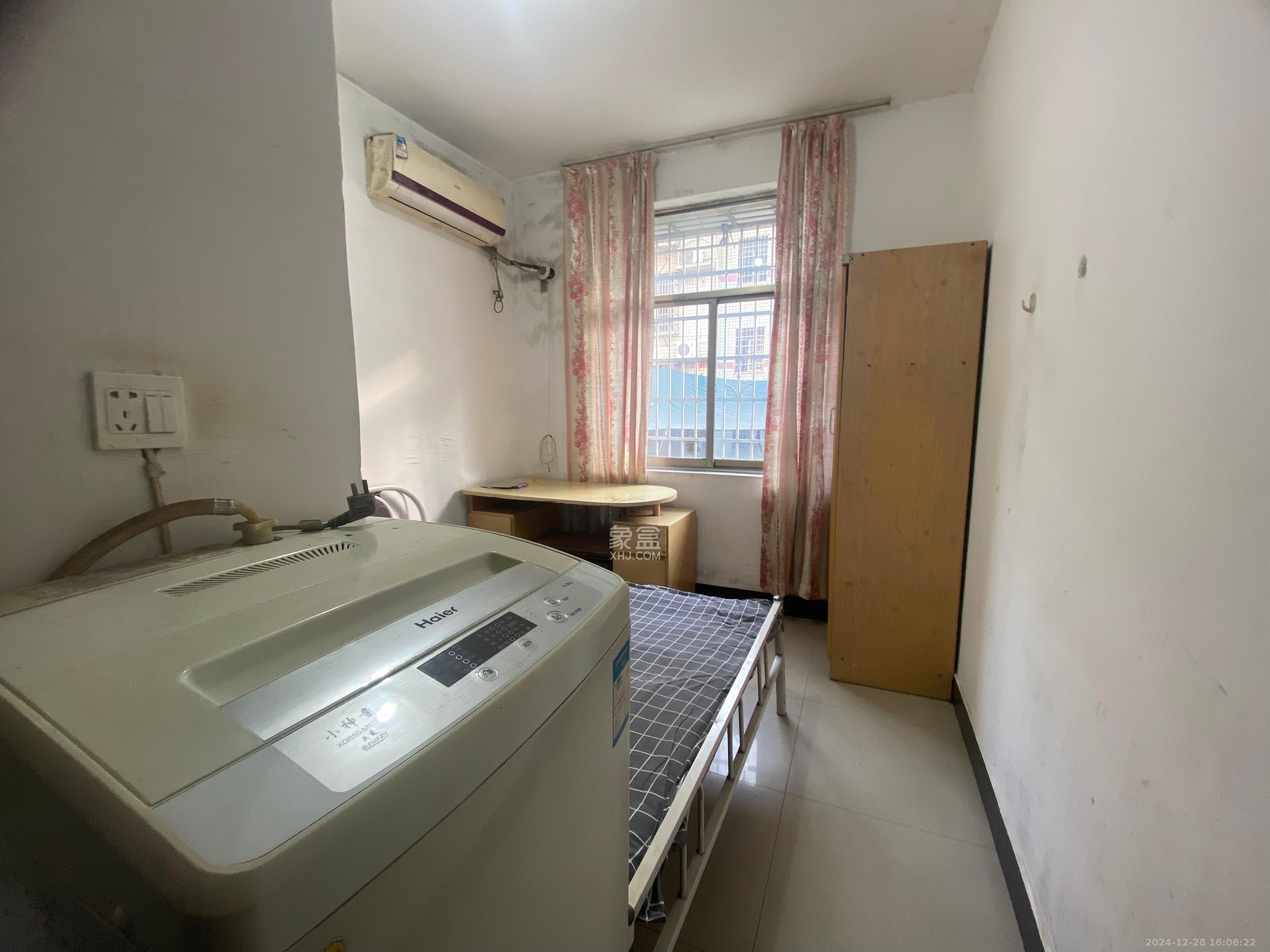 大桥三区  1室1厅1卫    700.0元/月室内图